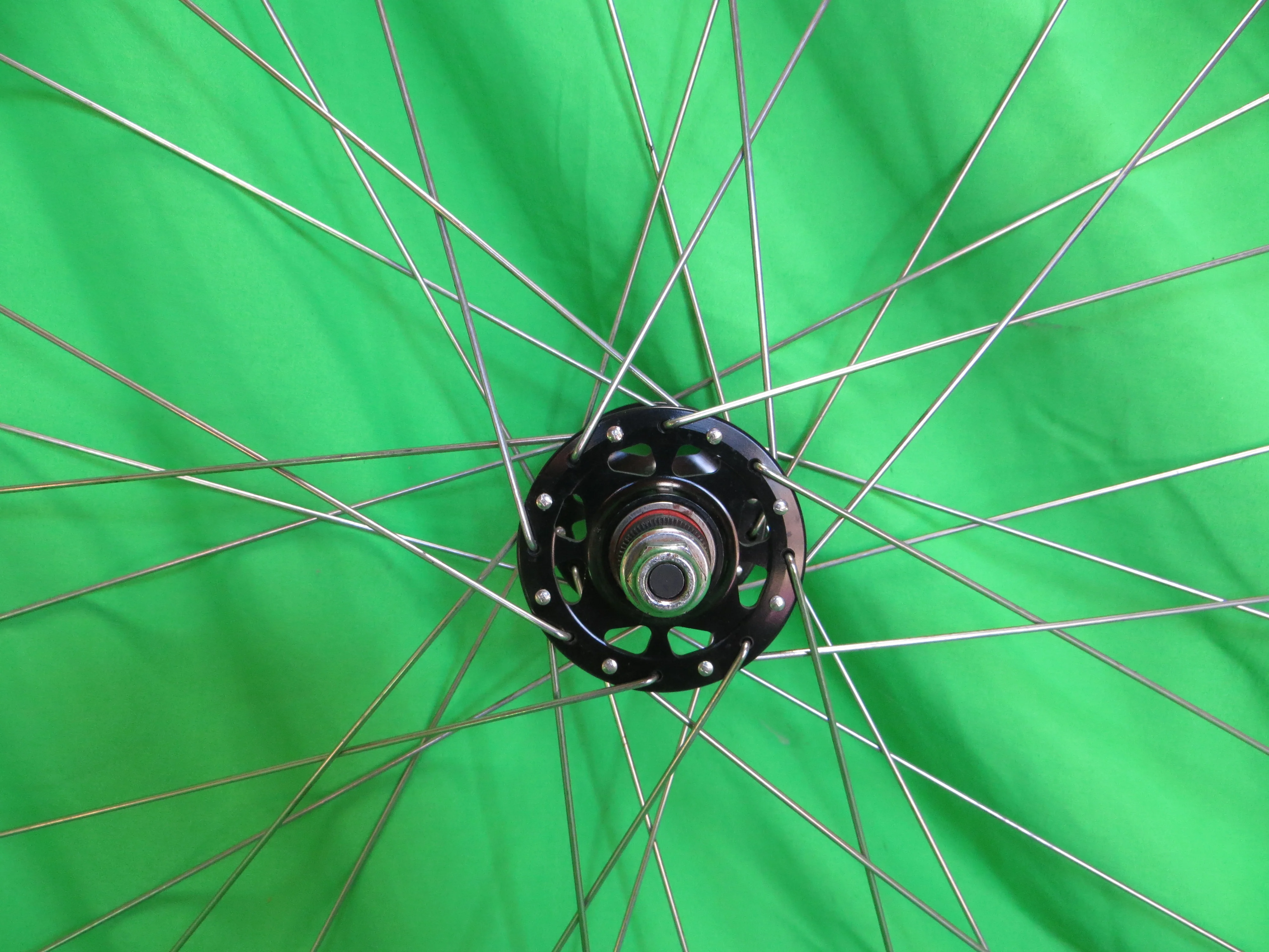 ALEXRIMS 700c 32H Rim, Unknown 100mm/9mm Front Hub, IRC Tire Clincher (24011203) - Image 2