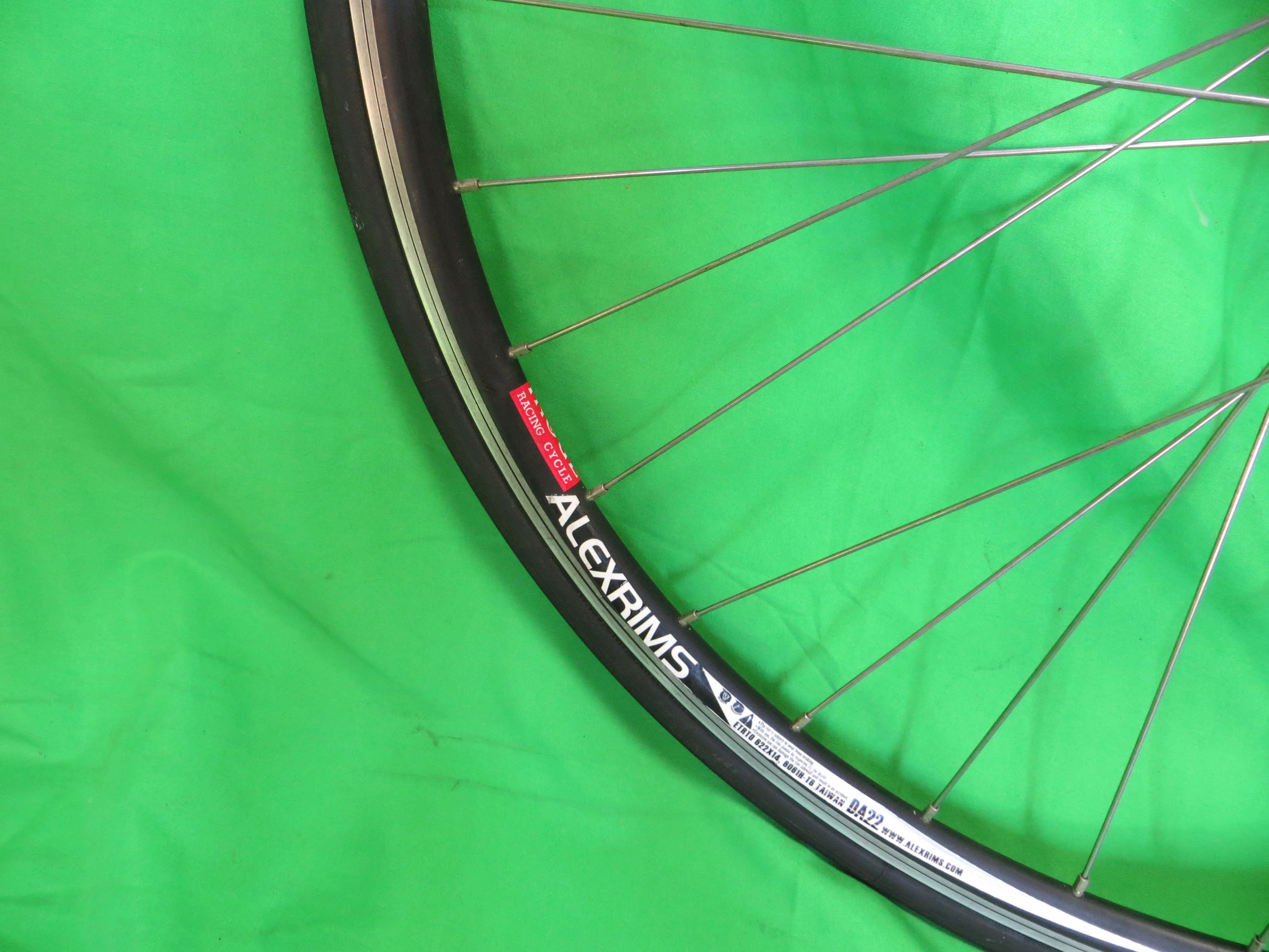 ALEXRIMS 700c 32H Rim, Unknown 100mm/9mm Front Hub, IRC Tire Clincher (24011203) - Image 6