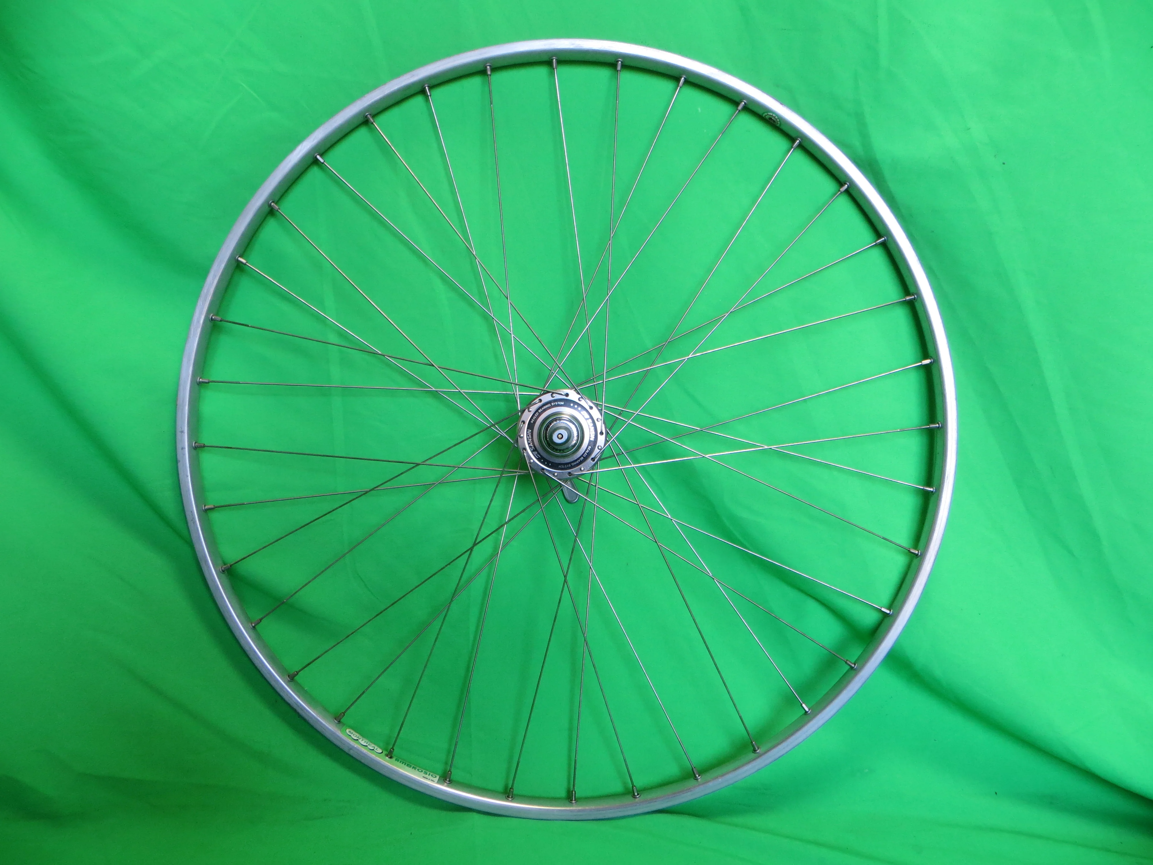 Ambrosio Montreal 700c 36H Tubular rim, Sansin Pro Training  100mm/9mm Front Hub Quick Release (24120103) - Image 4
