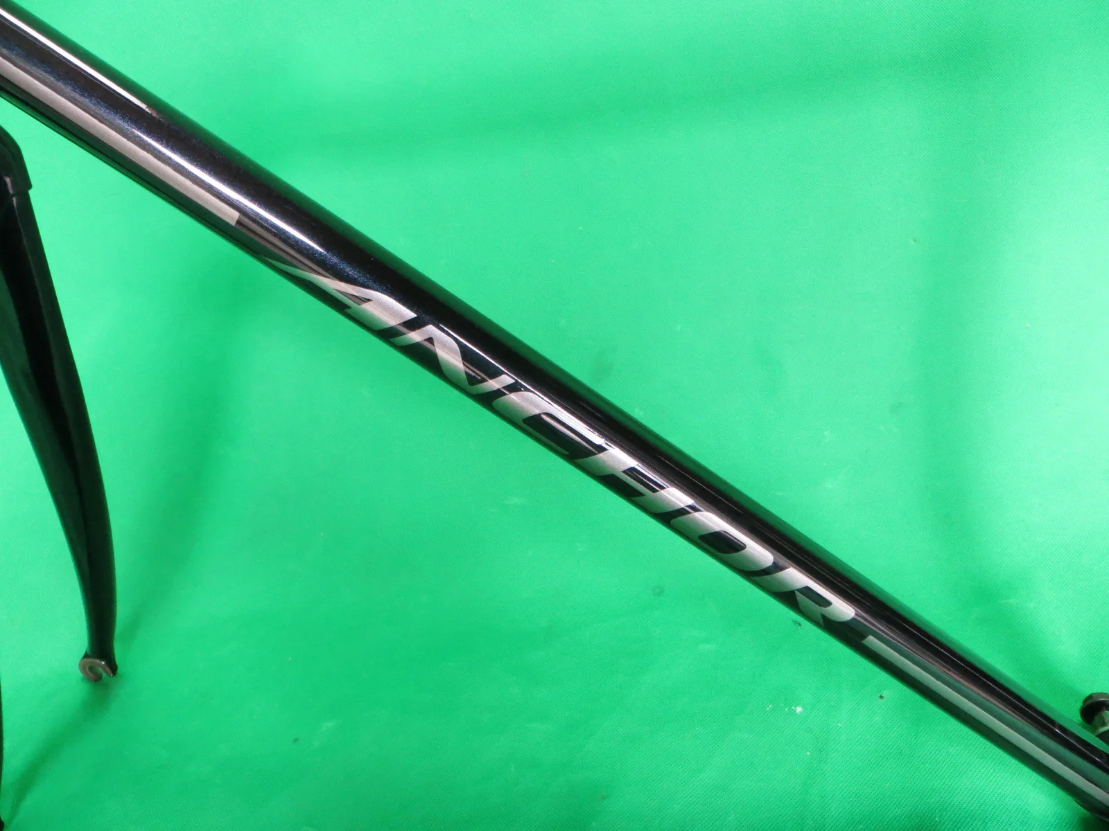 Anchor // Black Columbus Max Fork : Kaisei 019 tubing // 53.5cm - Image 6