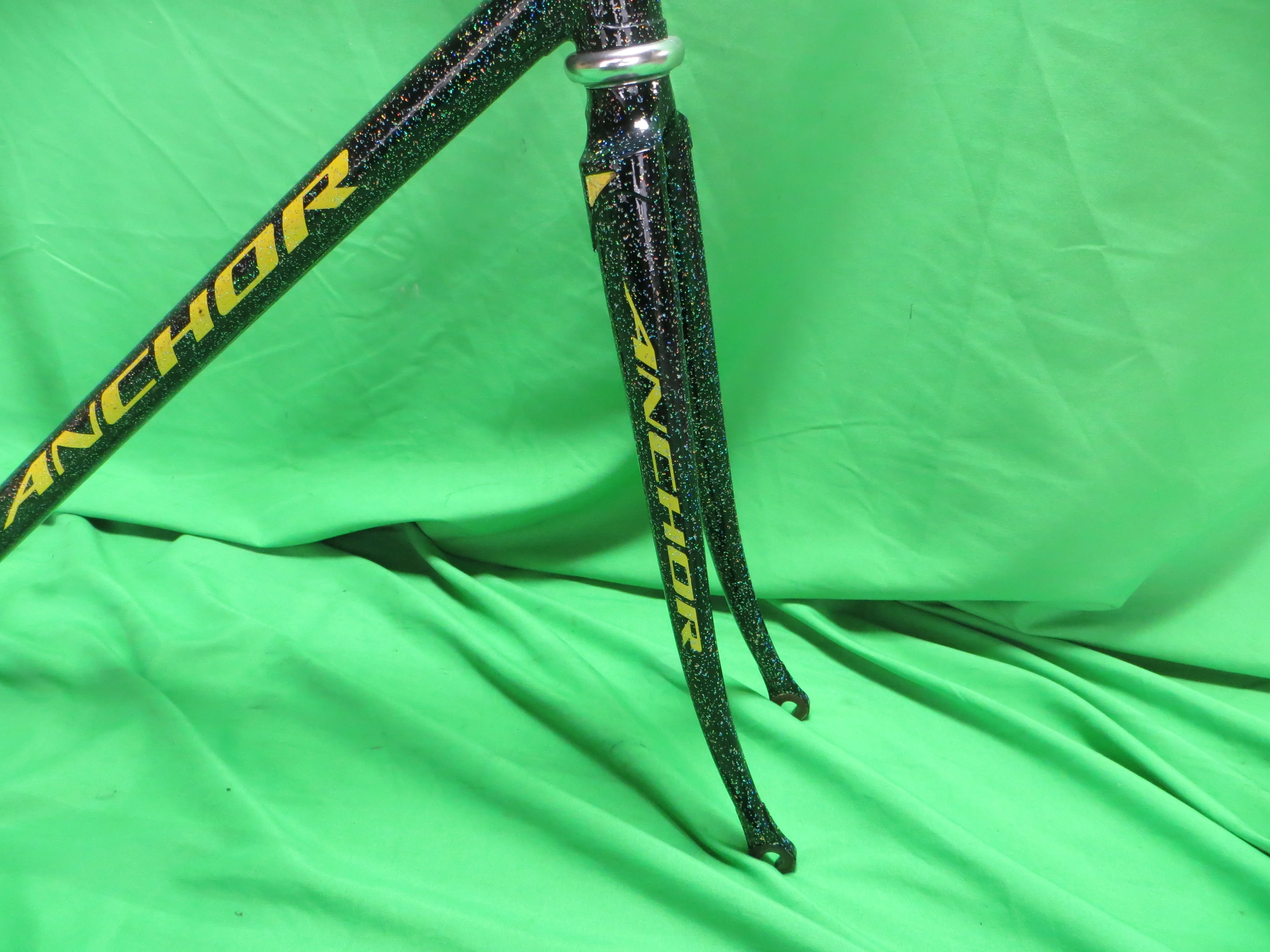 Anchor // Black with SUPER Rainbow Flake // 50.5cm - Image 10