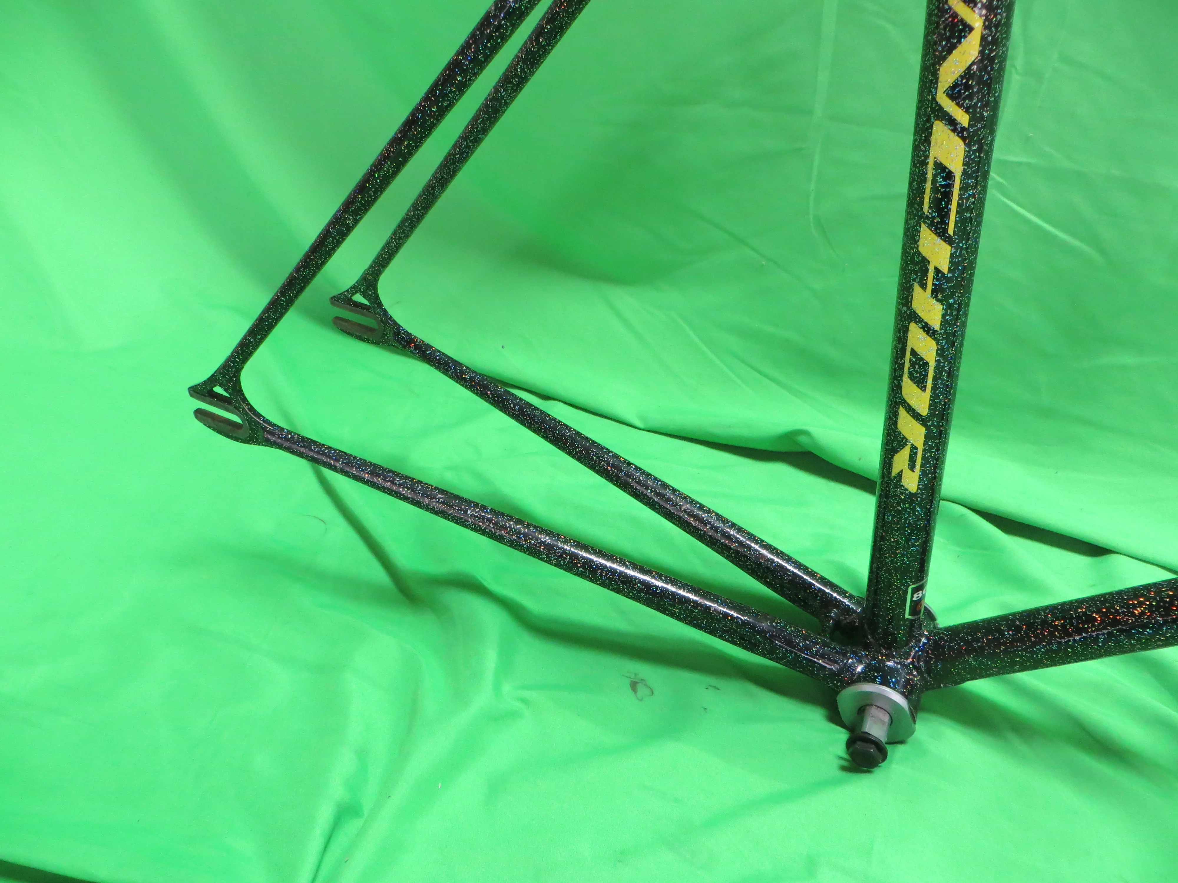 Anchor // Black with SUPER Rainbow Flake // 50.5cm - Image 14