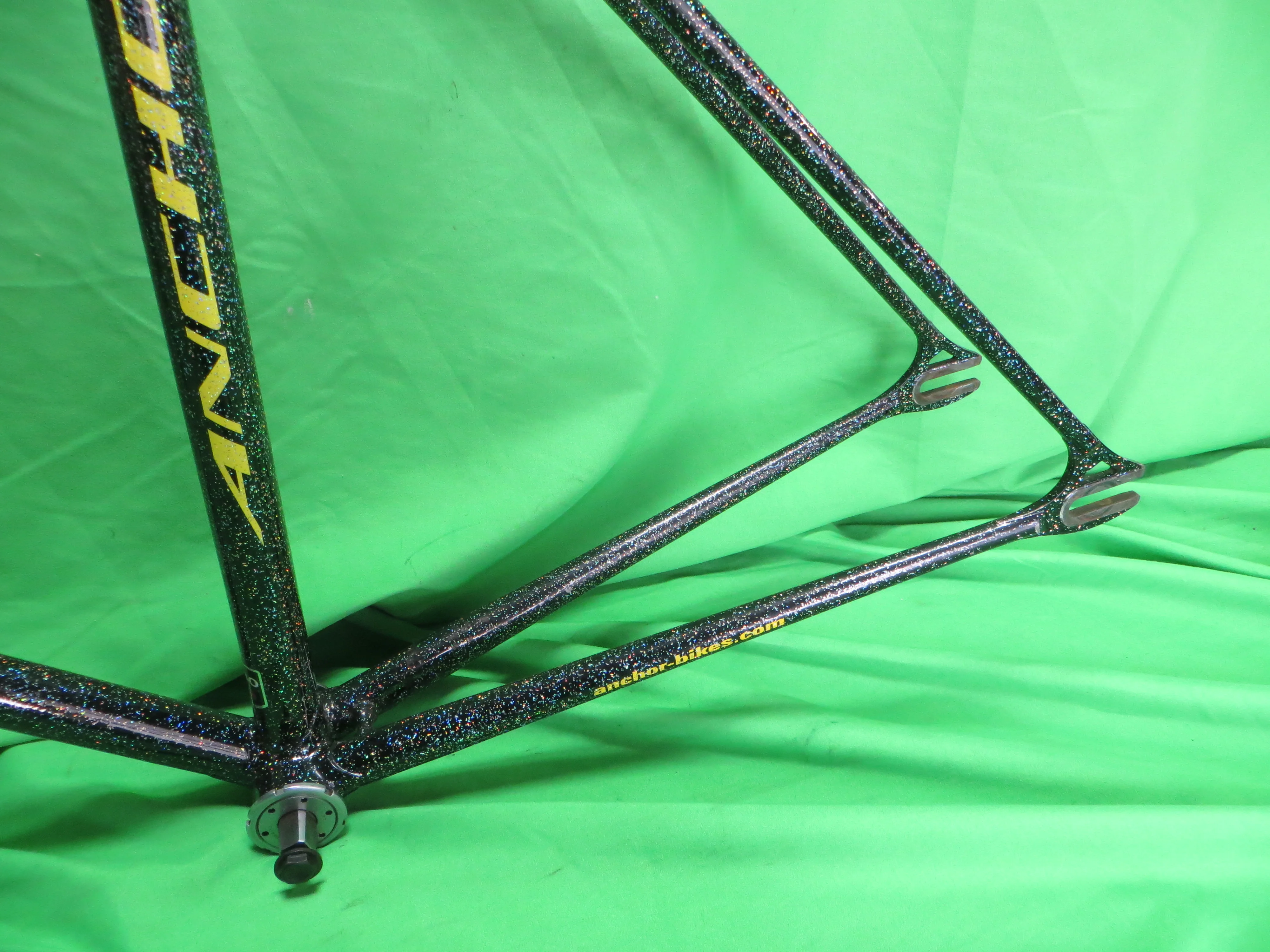 Anchor // Black with SUPER Rainbow Flake // 50.5cm - Image 7