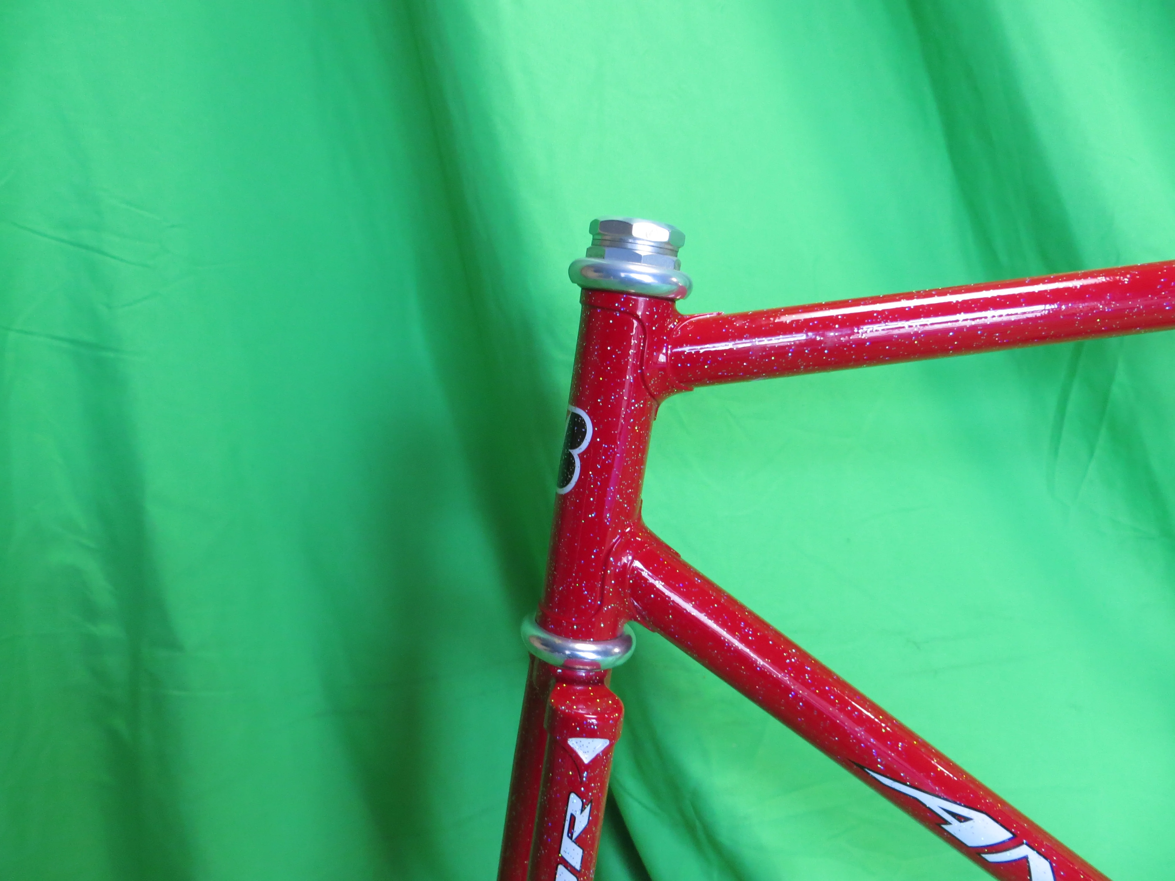 Anchor Kaisei 019 // Red with Rainbow Flake // 53cm - Image 2