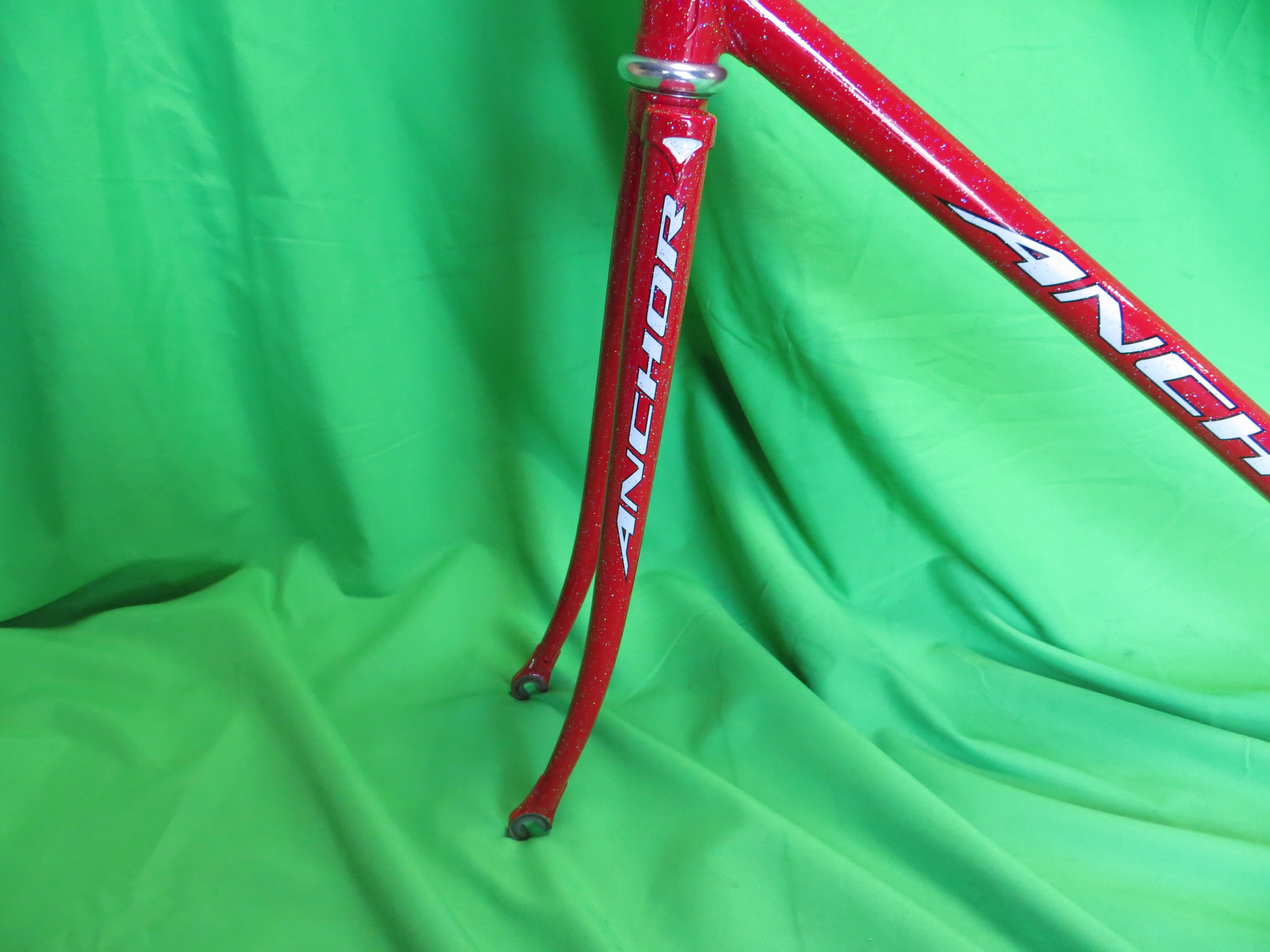 Anchor Kaisei 019 // Red with Rainbow Flake // 53cm - Image 3