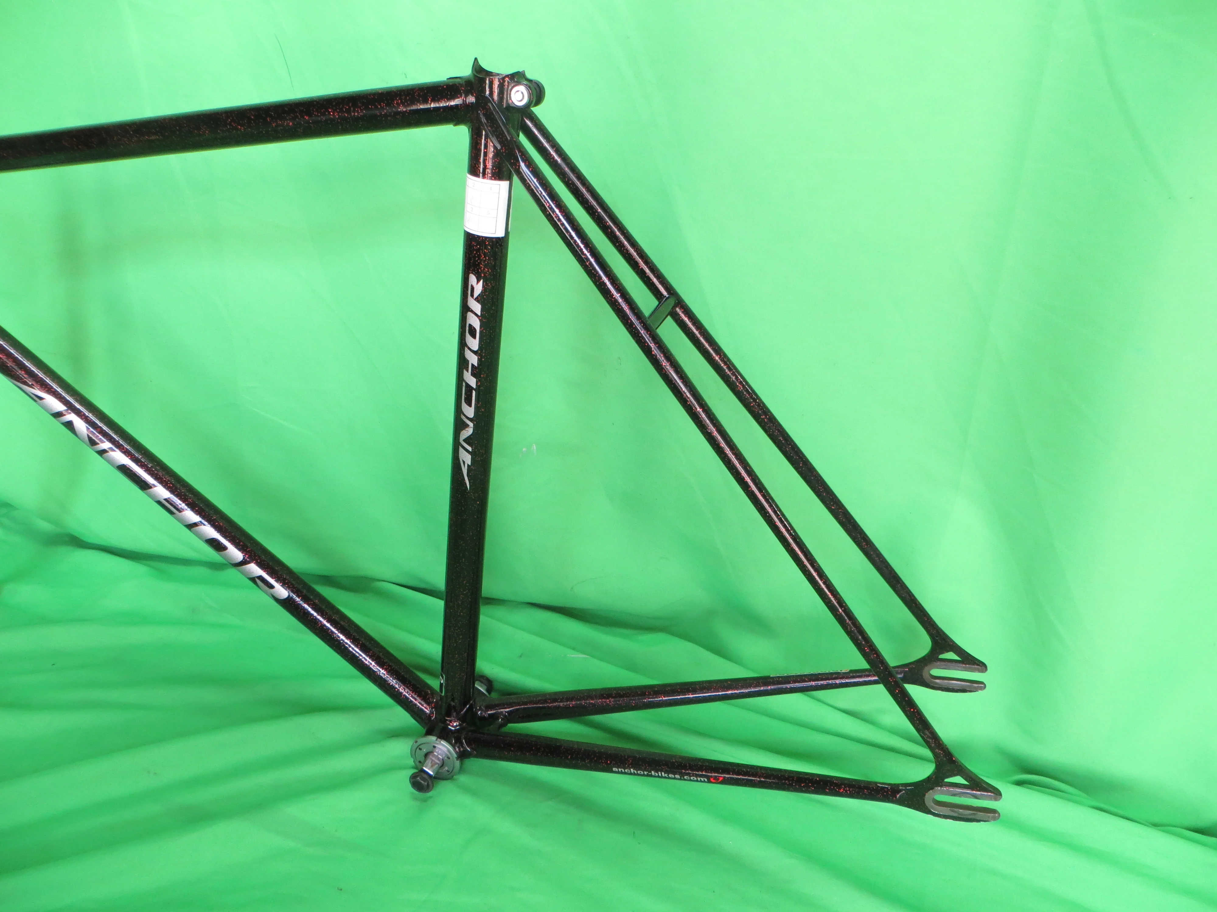 Anchor Kaisei 8630R  // Black with Super Red Flake // 51.5cm - Image 8