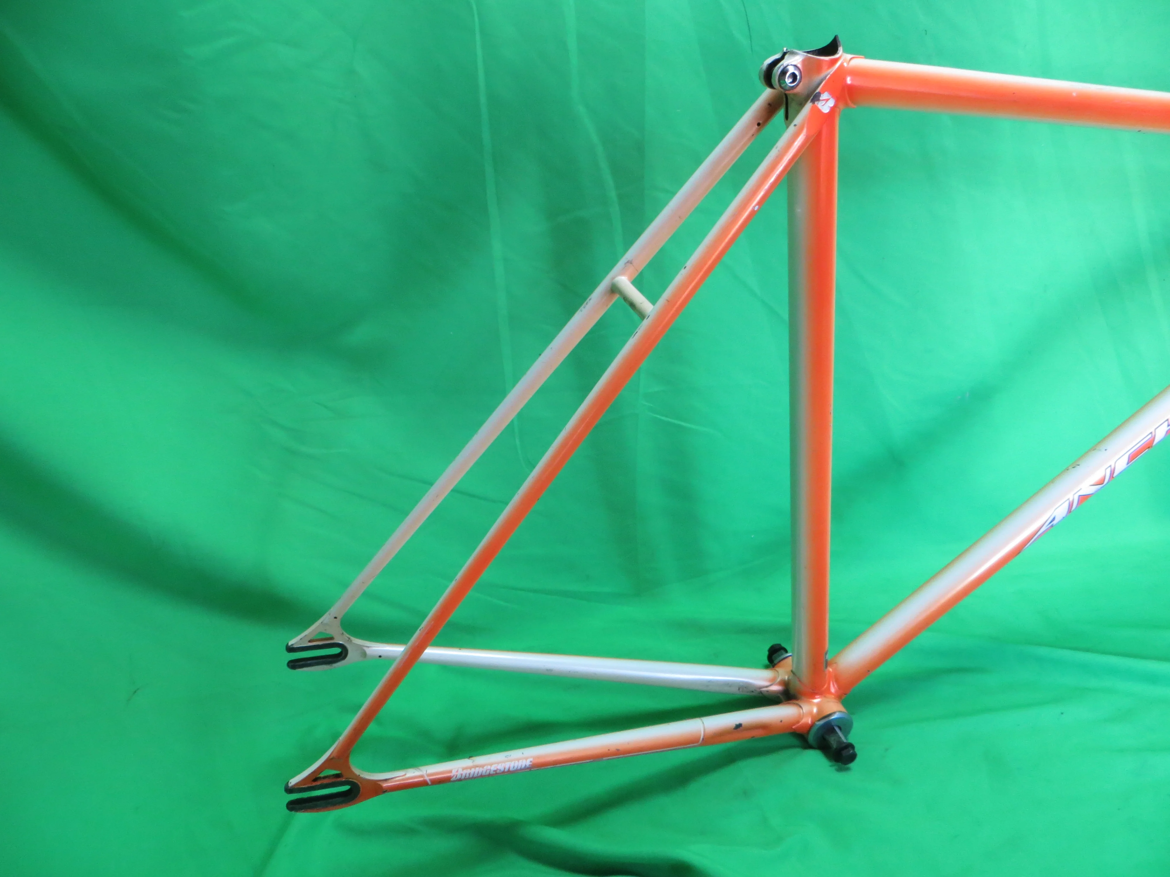 Anchor Kaisei 8630R // Orange White Fade // 51cm - Image 14