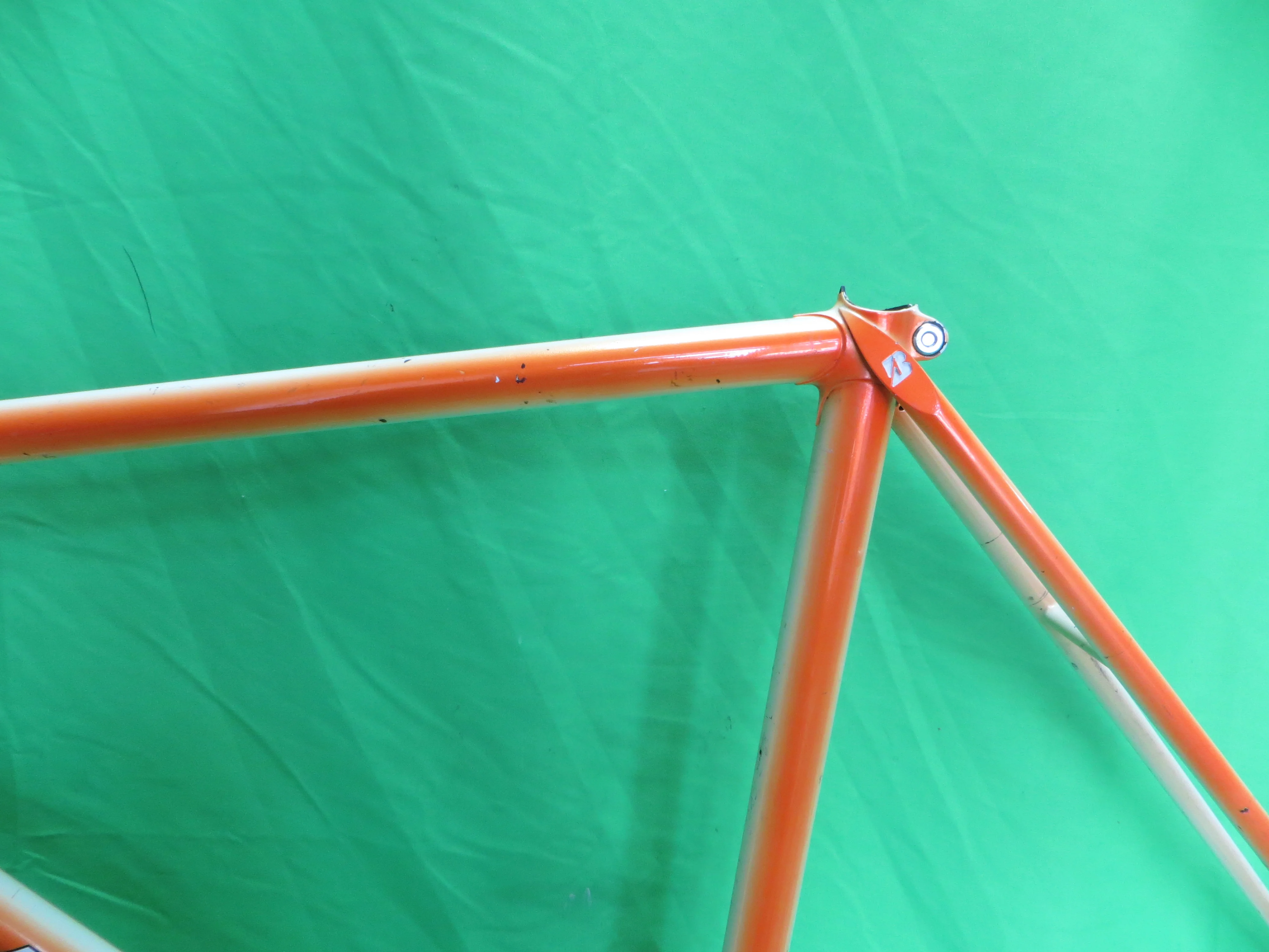 Anchor Kaisei 8630R // Orange White Fade // 51cm - Image 5