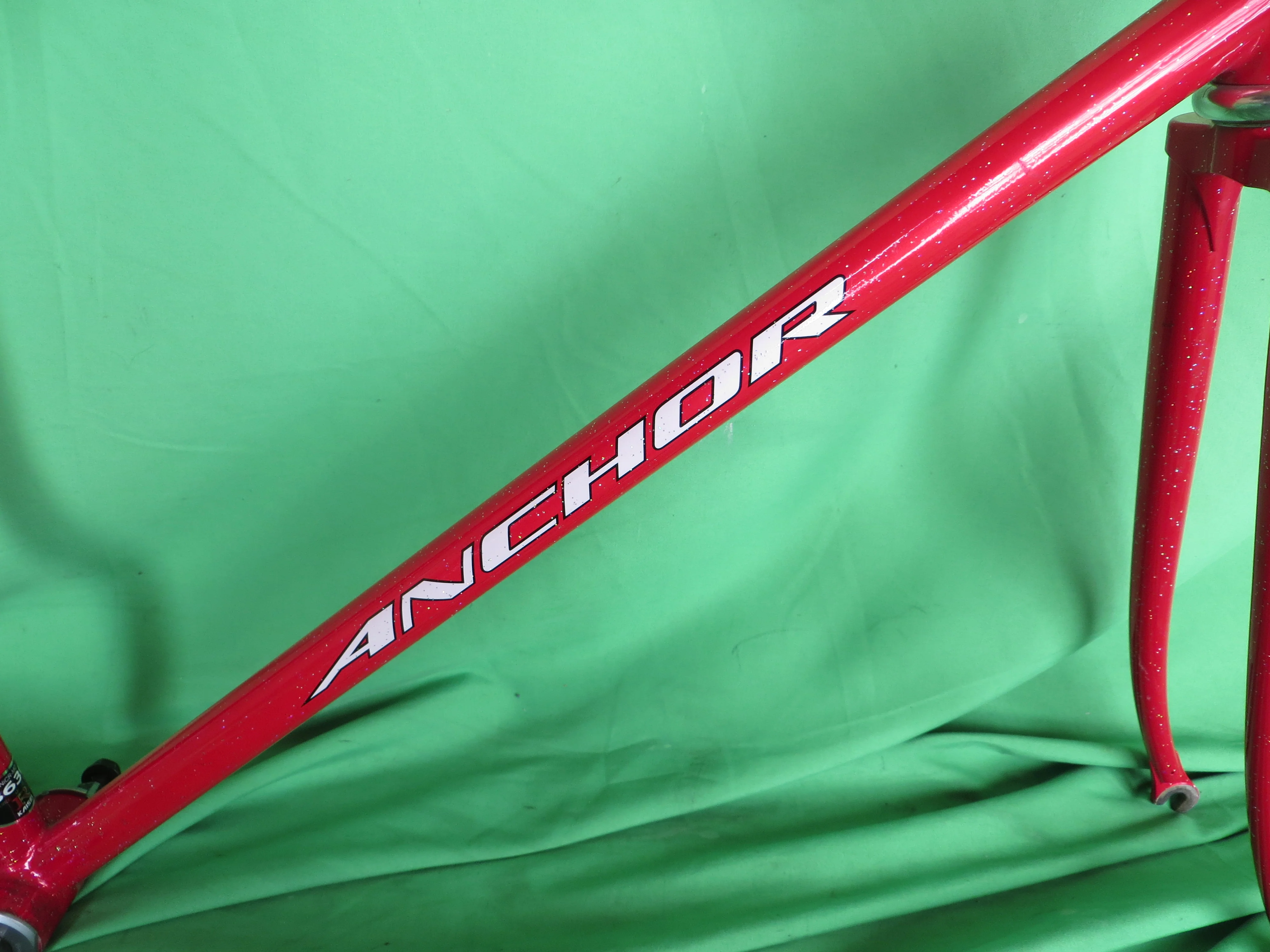 Anchor Lugless // Red with Rainbow Flake // 52.5cm - Image 13