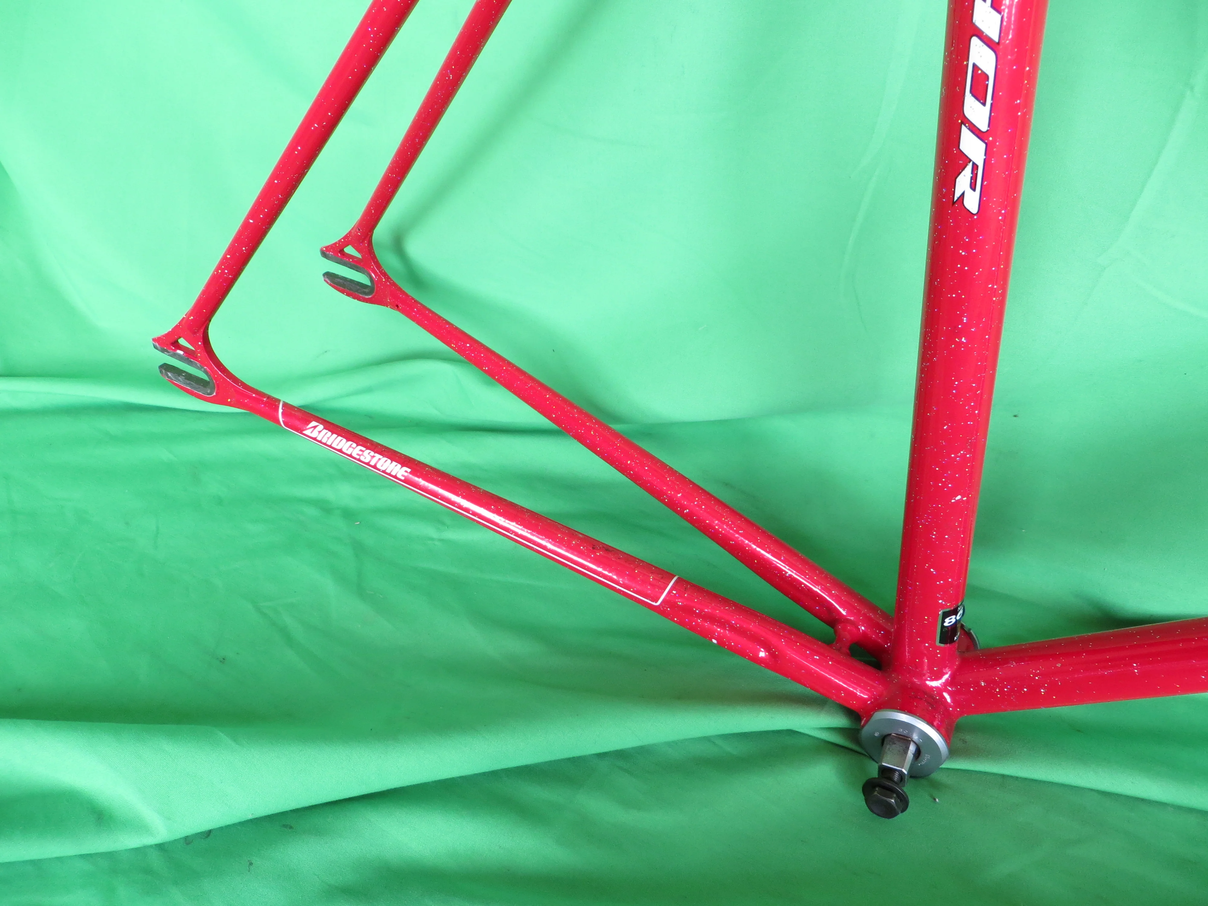 Anchor Lugless // Red with Rainbow Flake // 52.5cm - Image 14