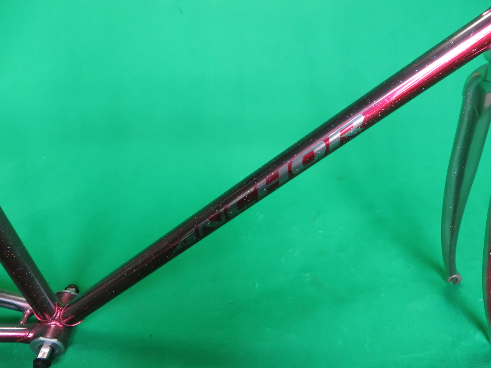Anchor  // Mach Silver Candy Red Fade with rainbow flake // 52.5cm - Image 13