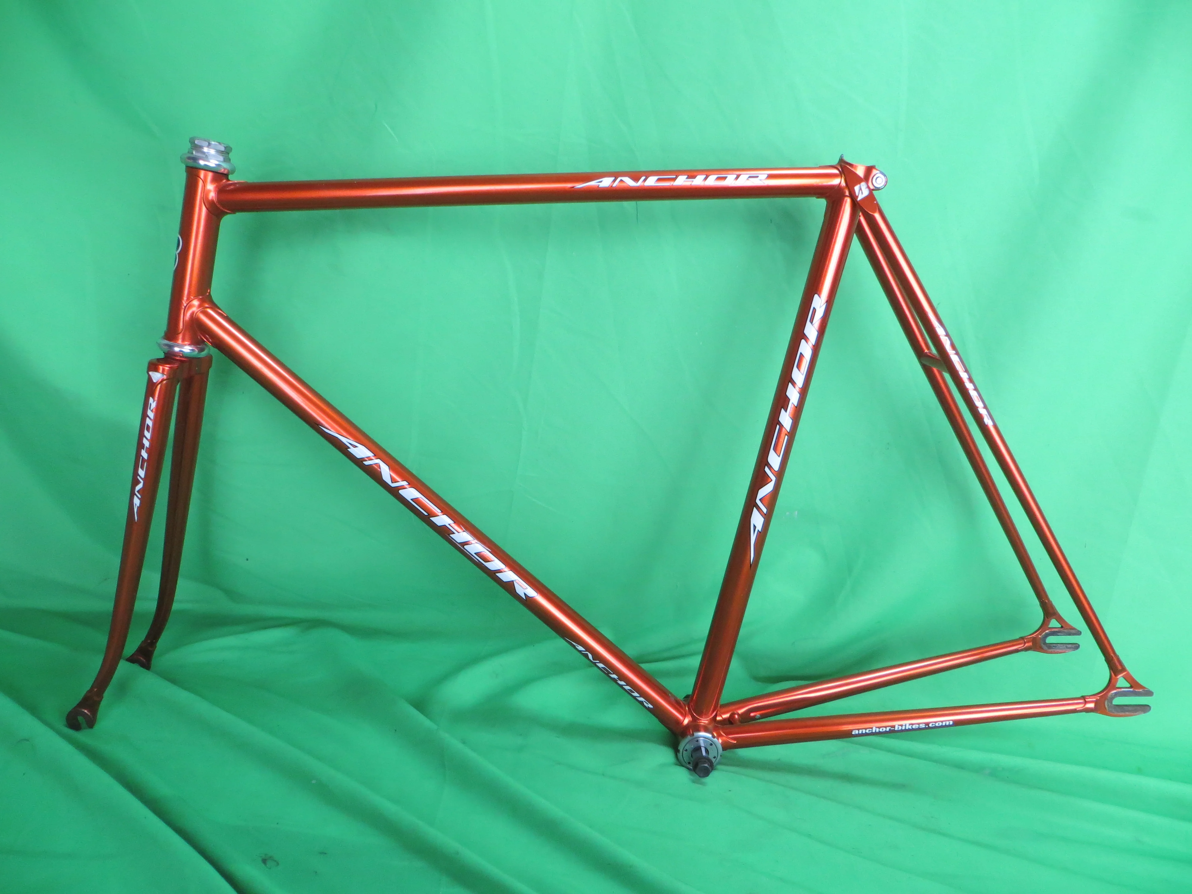 Anchor // Metallic Orange / 56.5cm