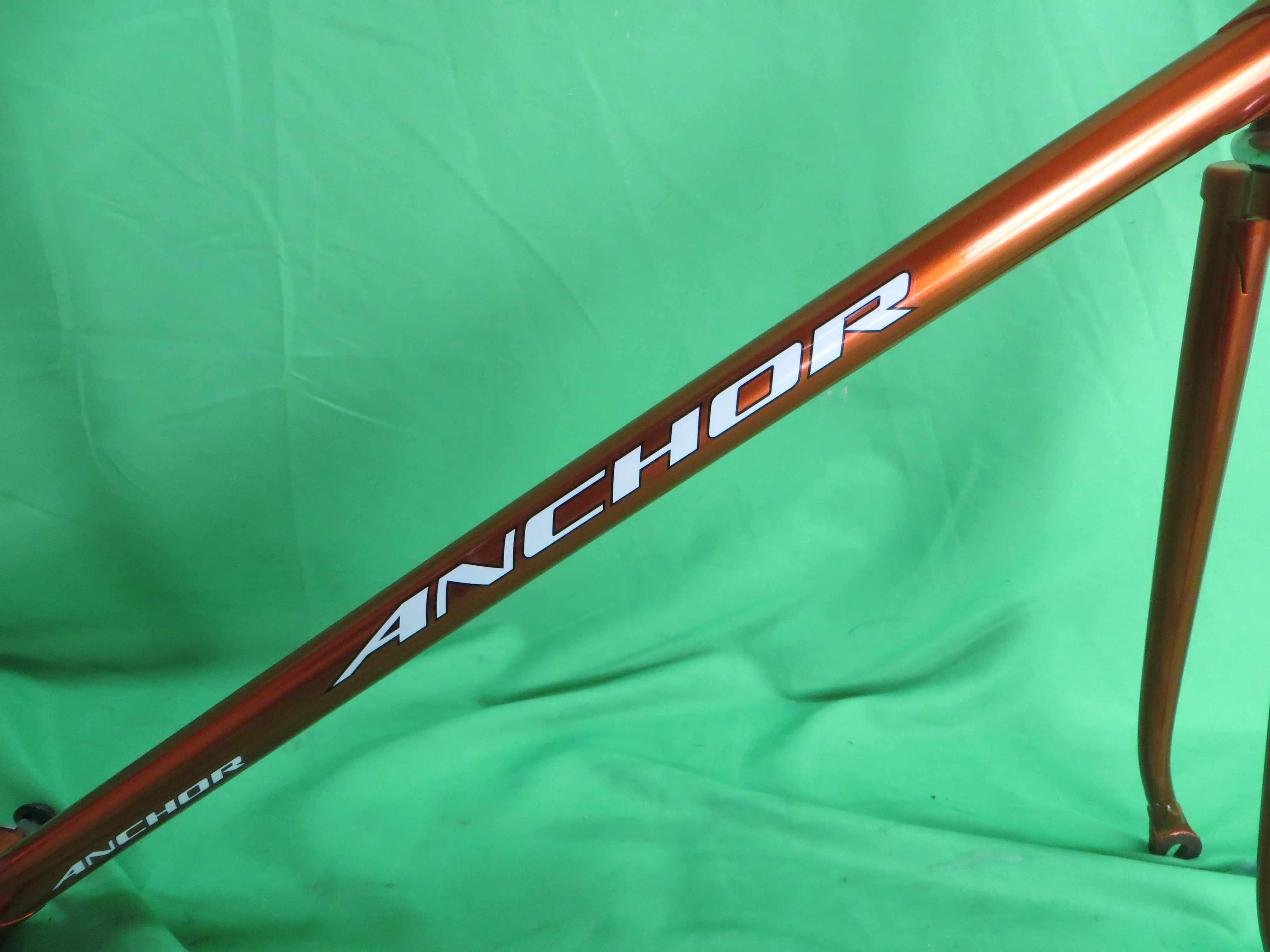 Anchor // Metallic Orange / 56.5cm - Image 13