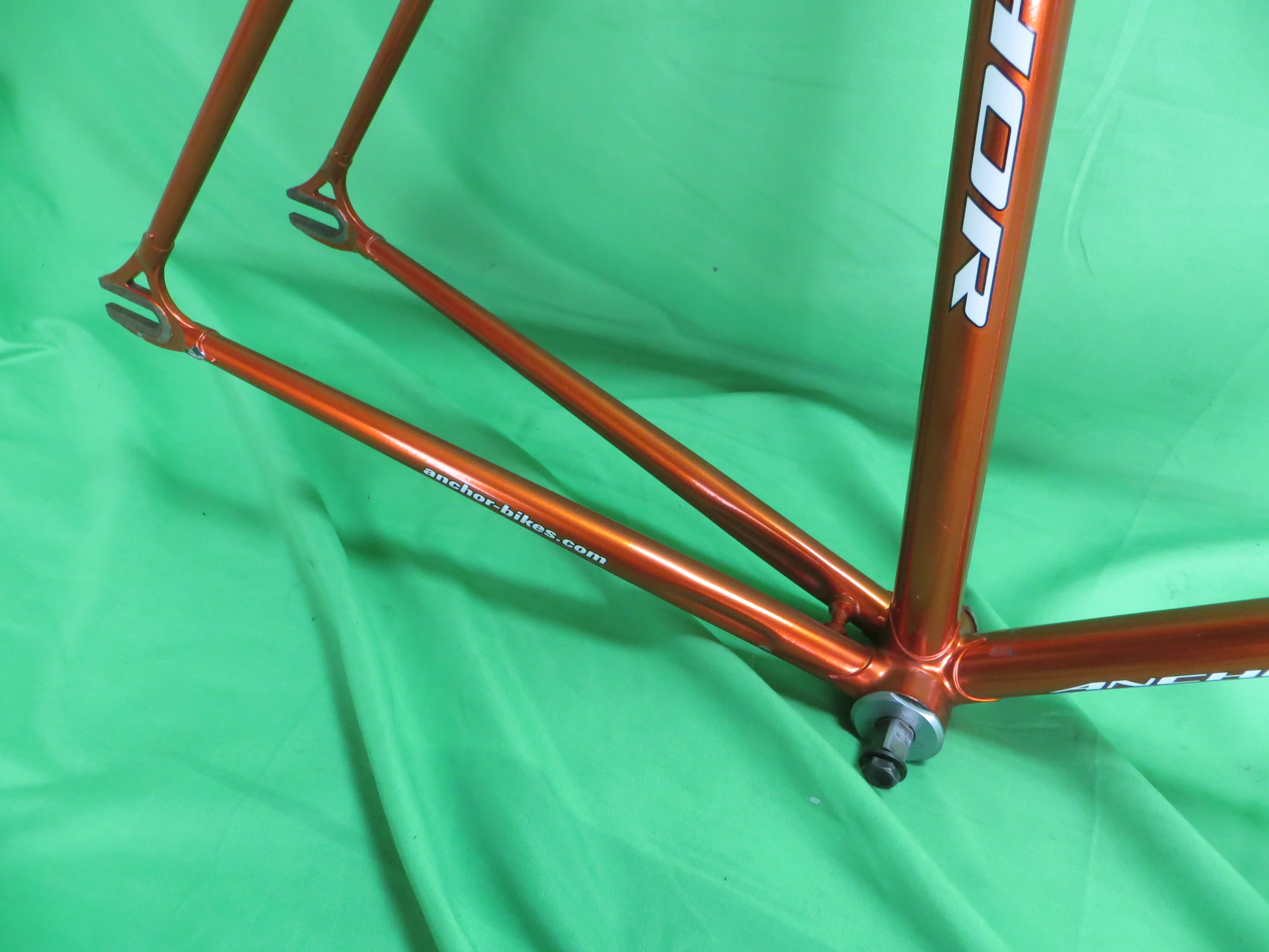 Anchor // Metallic Orange / 56.5cm - Image 14