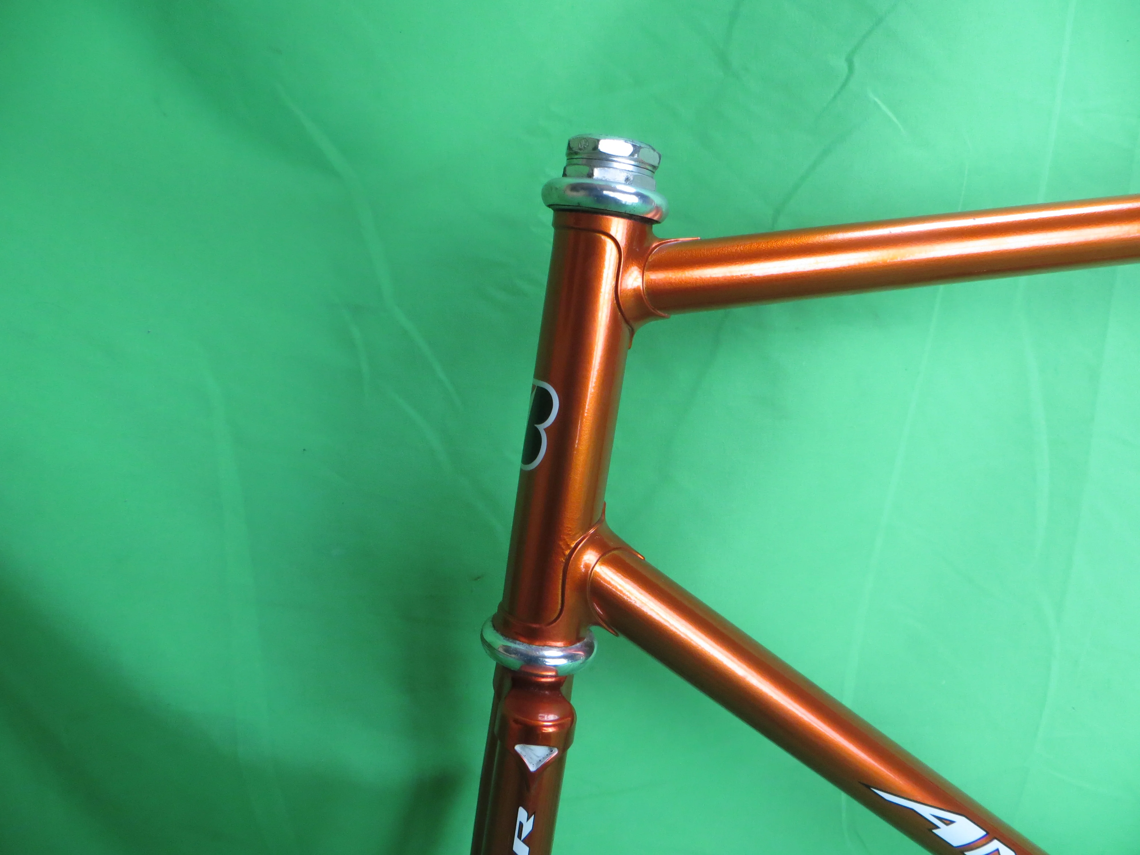 Anchor // Metallic Orange / 56.5cm - Image 2