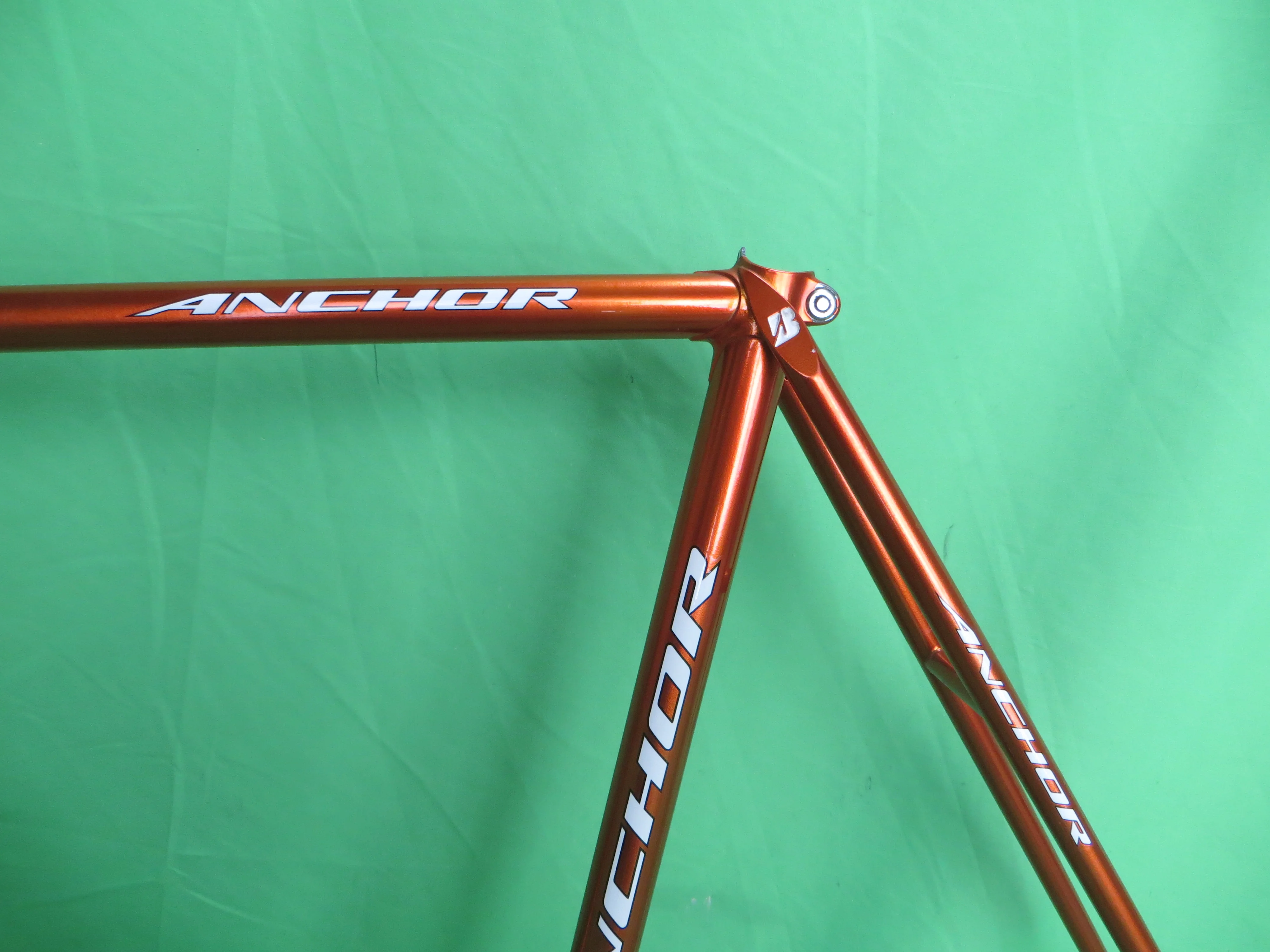 Anchor // Metallic Orange / 56.5cm - Image 5