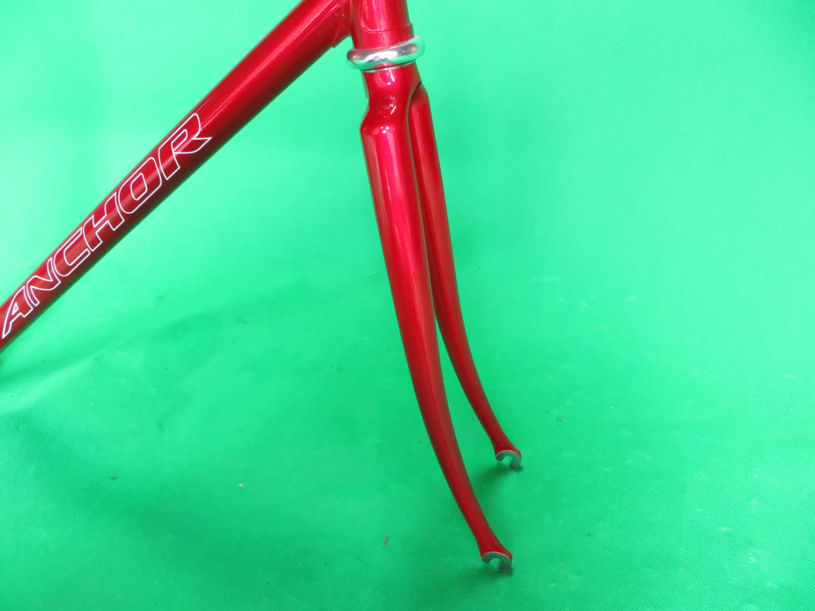 ANCHOR // Red Metallic // 52.5cm - Image 10
