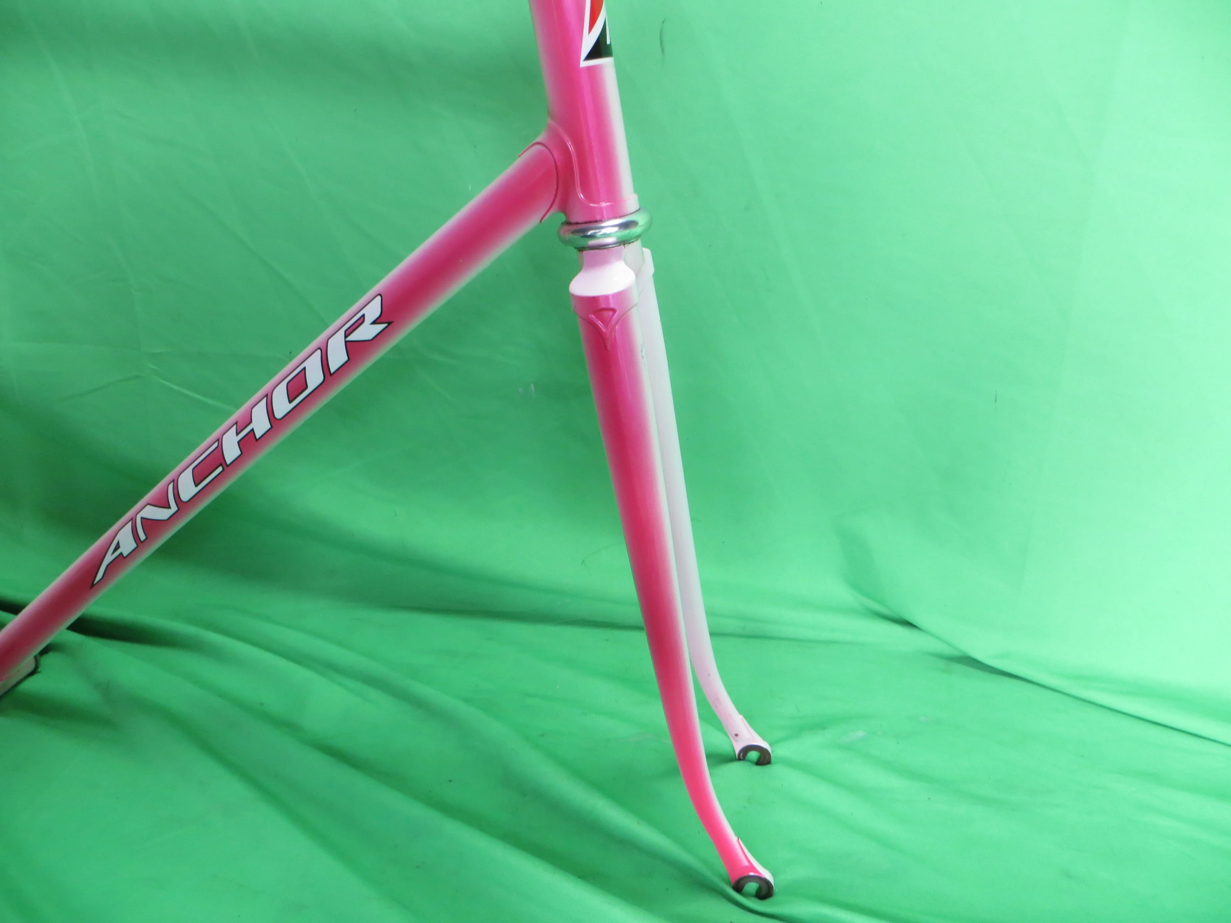 Anchor // Sakura🌸 Pink / White Fade // 56.5cm - Image 10
