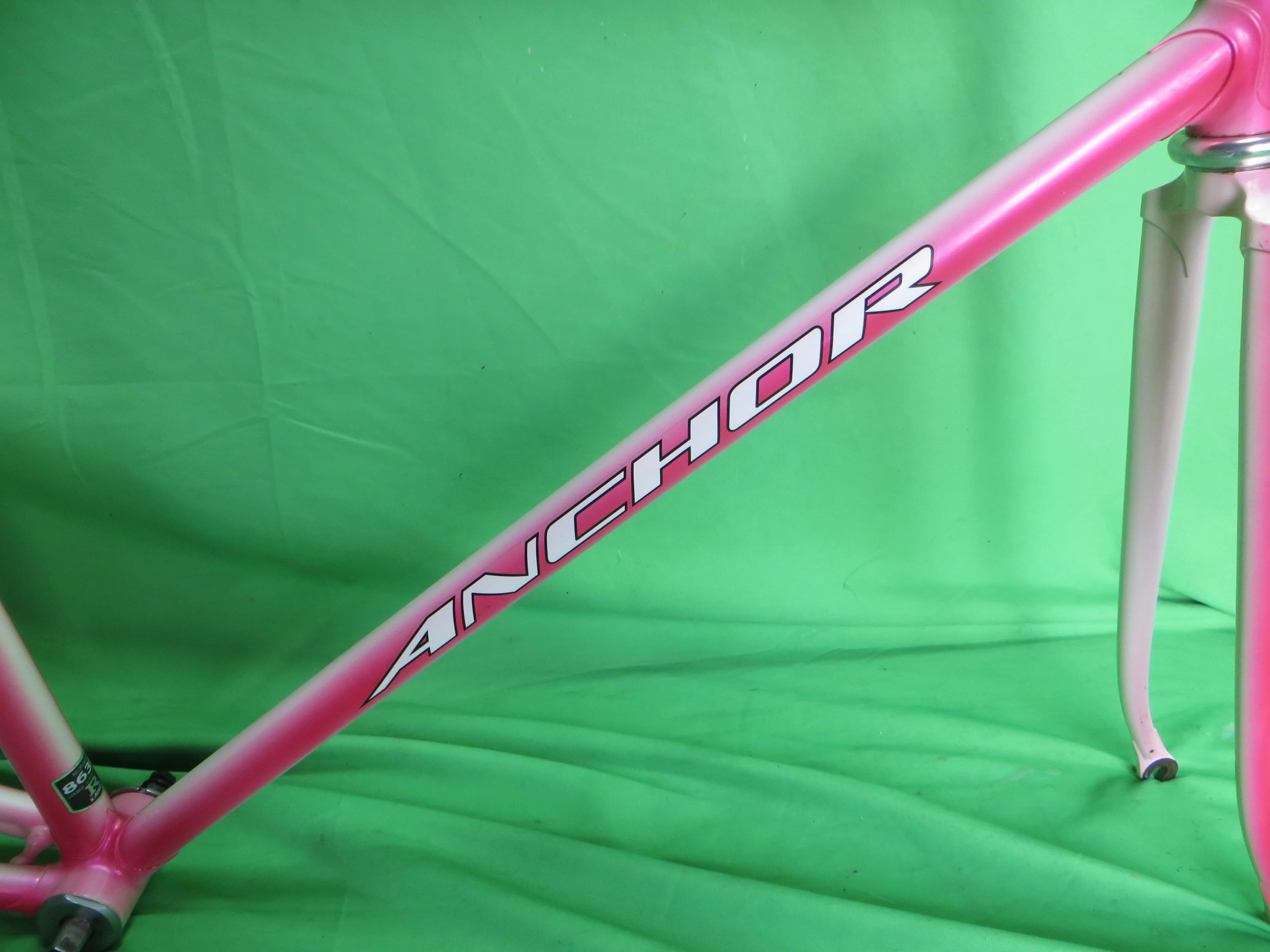 Anchor // Sakura🌸 Pink / White Fade // 56.5cm - Image 13