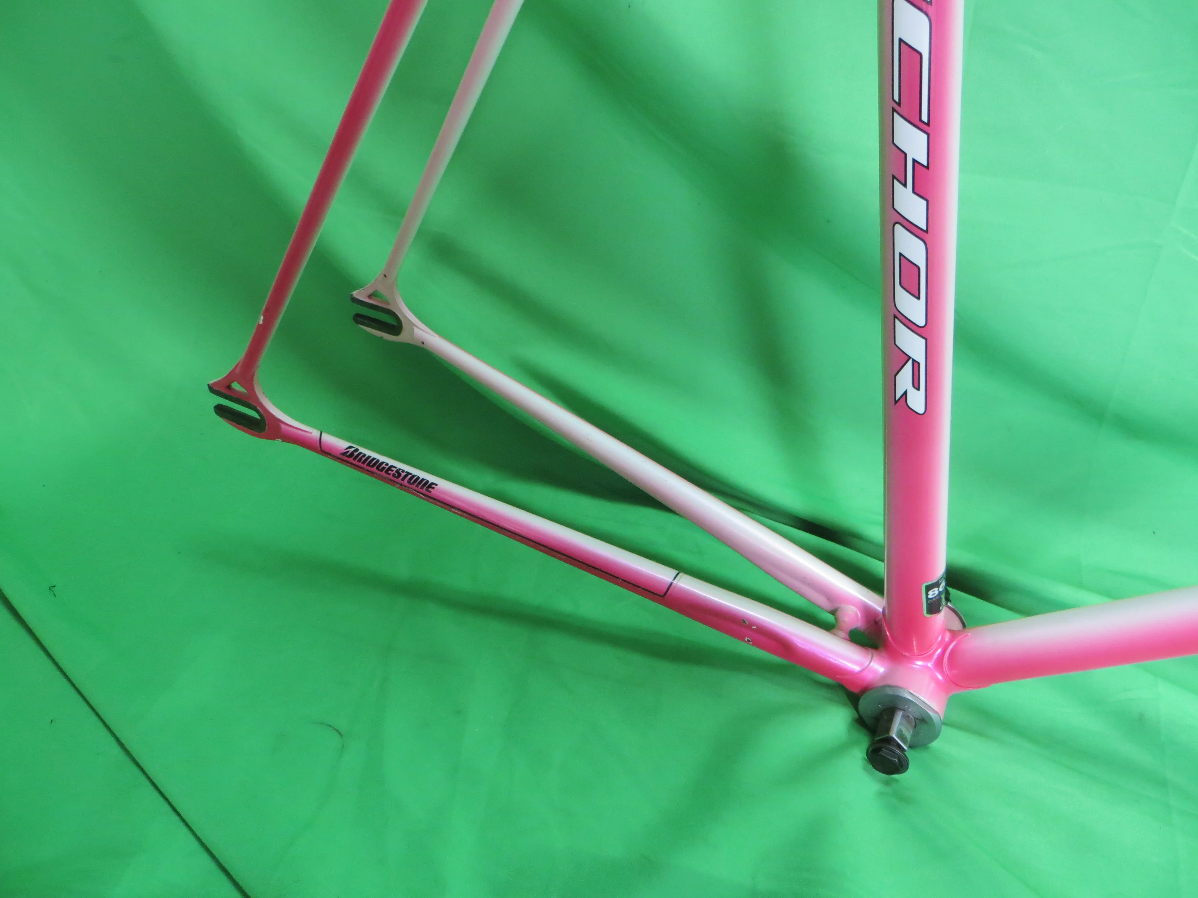 Anchor // Sakura🌸 Pink / White Fade // 56.5cm - Image 14