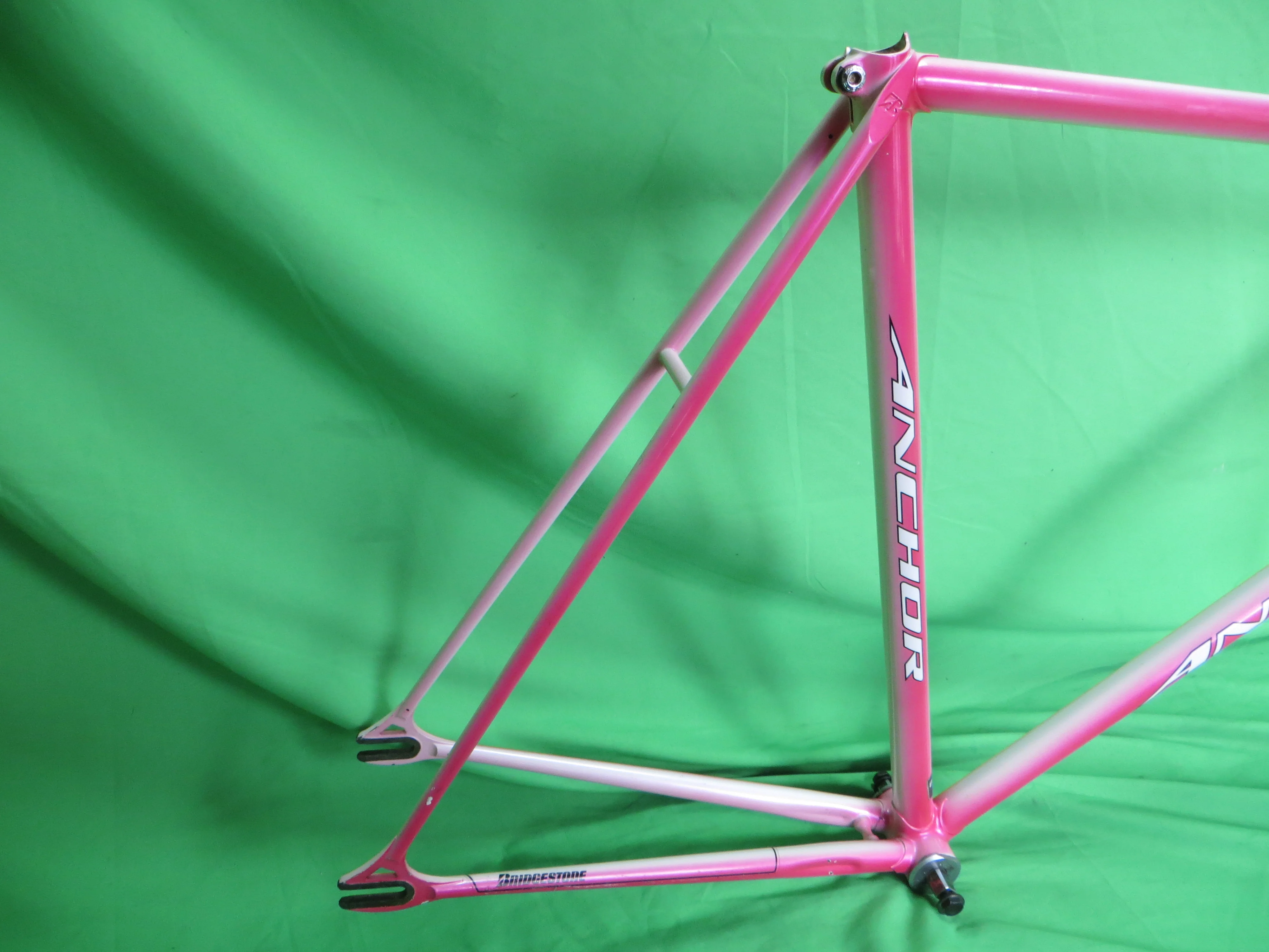 Anchor // Sakura🌸 Pink / White Fade // 56.5cm - Image 15