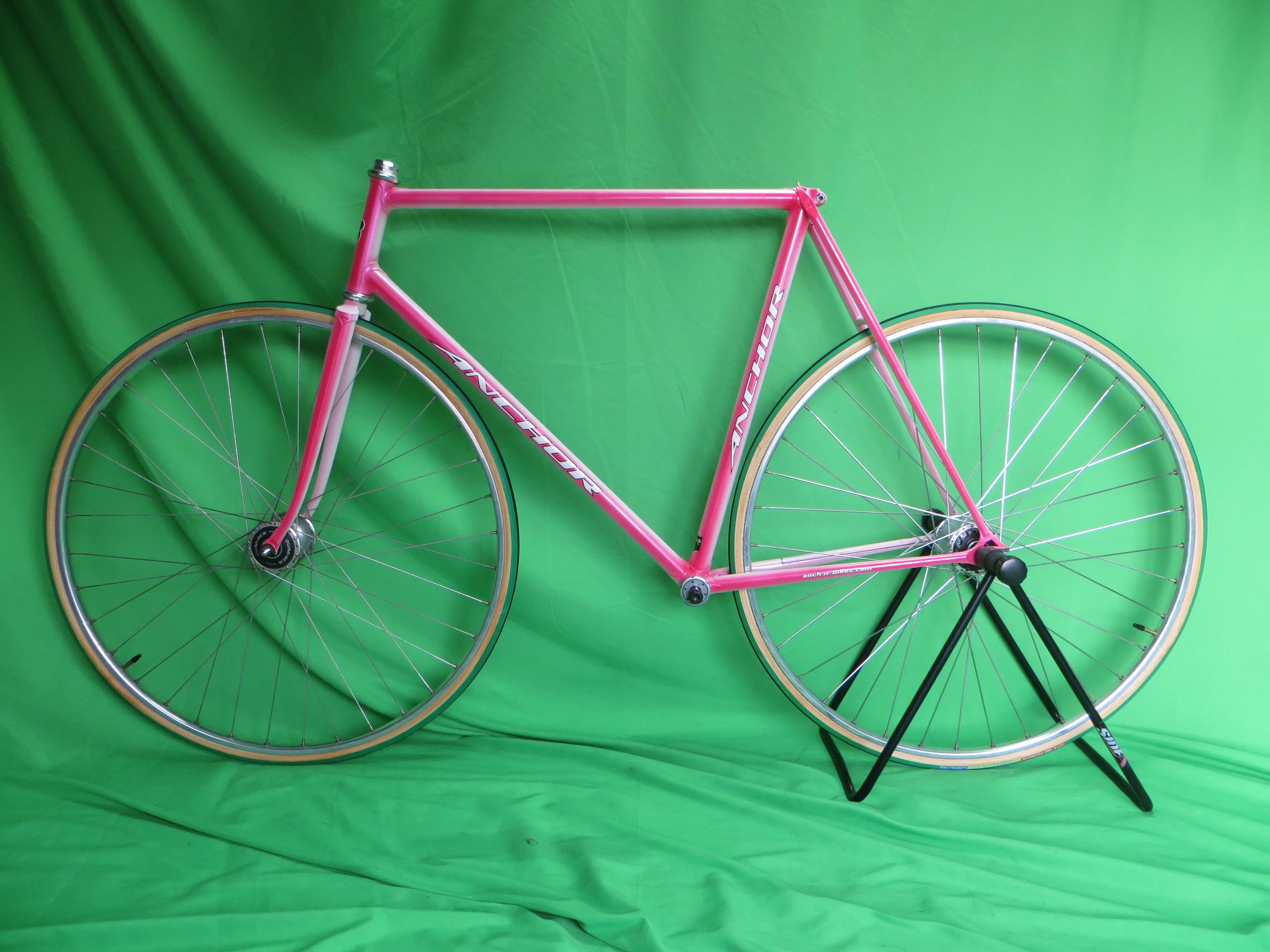 Anchor // Sakura🌸 Pink / White Fade // 56.5cm - Image 16