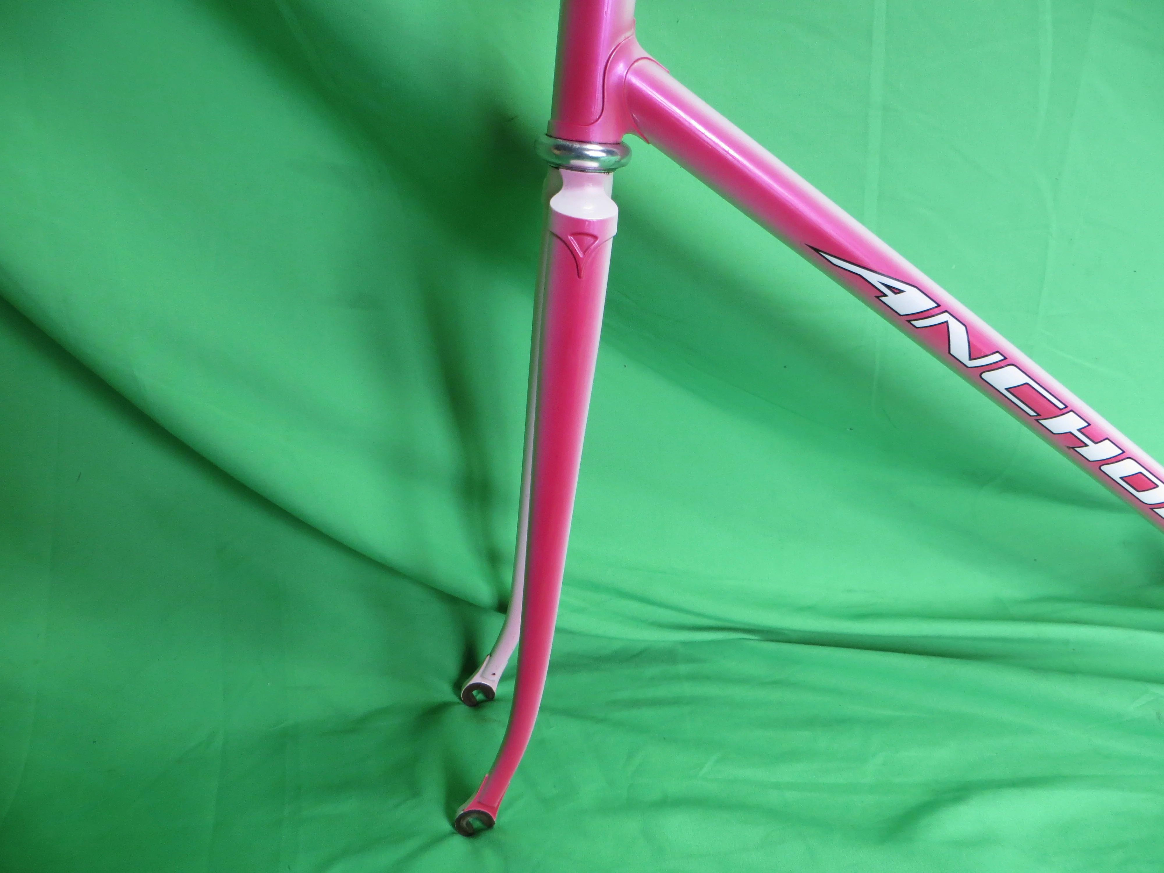 Anchor // Sakura🌸 Pink / White Fade // 56.5cm - Image 3