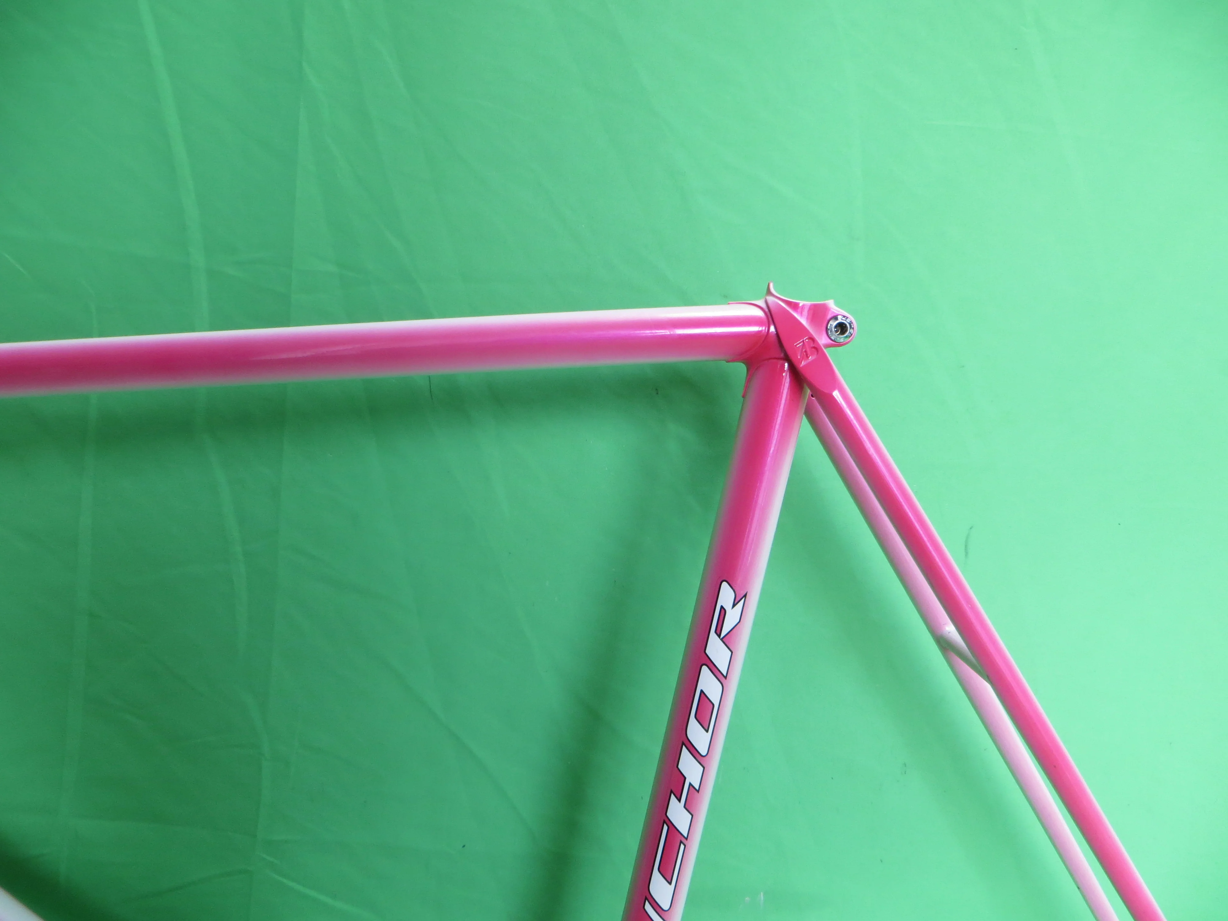 Anchor // Sakura🌸 Pink / White Fade // 56.5cm - Image 5