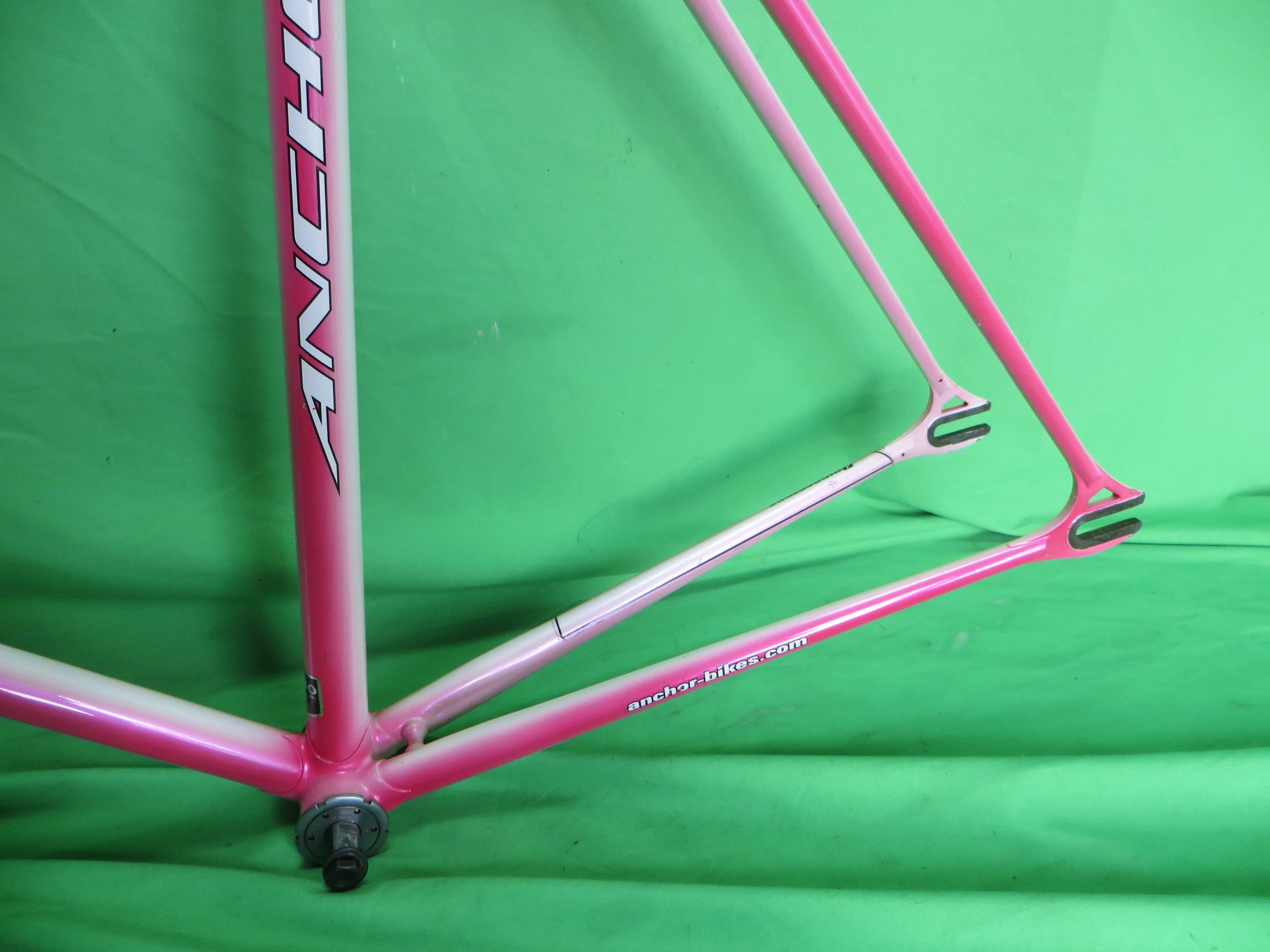 Anchor // Sakura🌸 Pink / White Fade // 56.5cm - Image 7