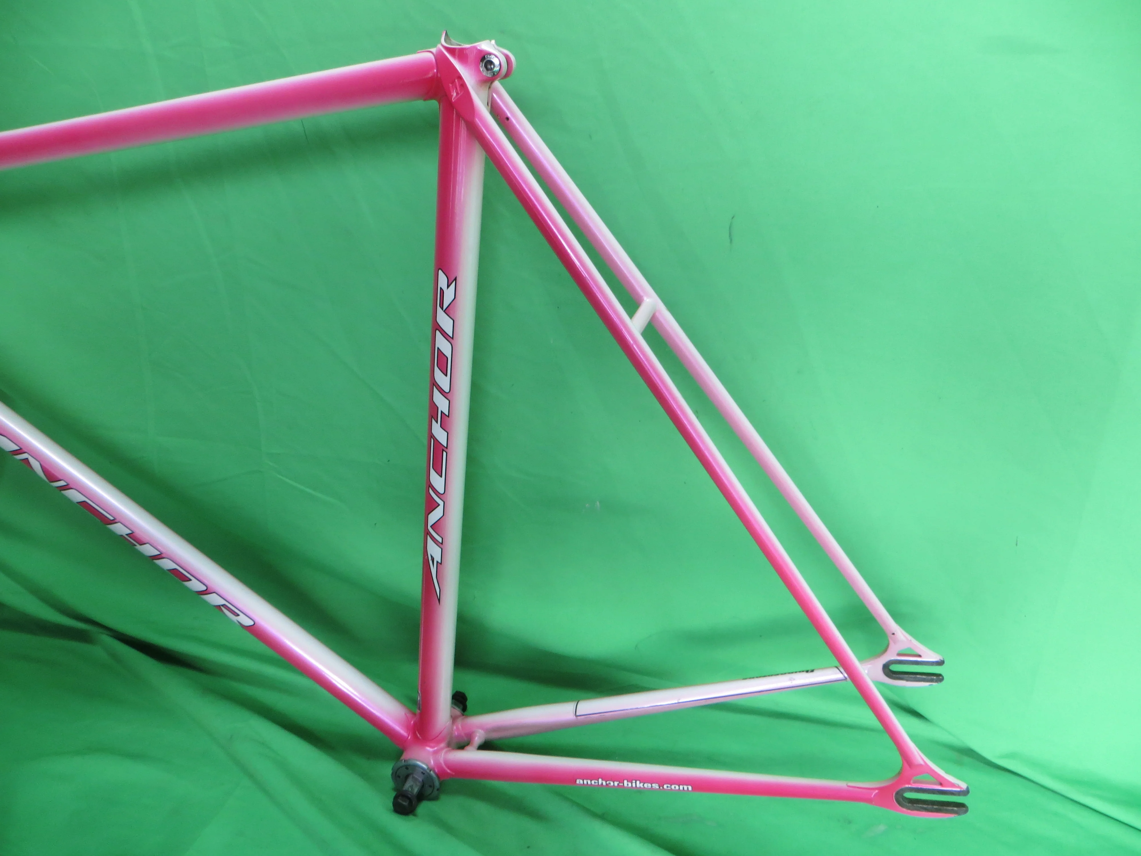 Anchor // Sakura🌸 Pink / White Fade // 56.5cm - Image 8