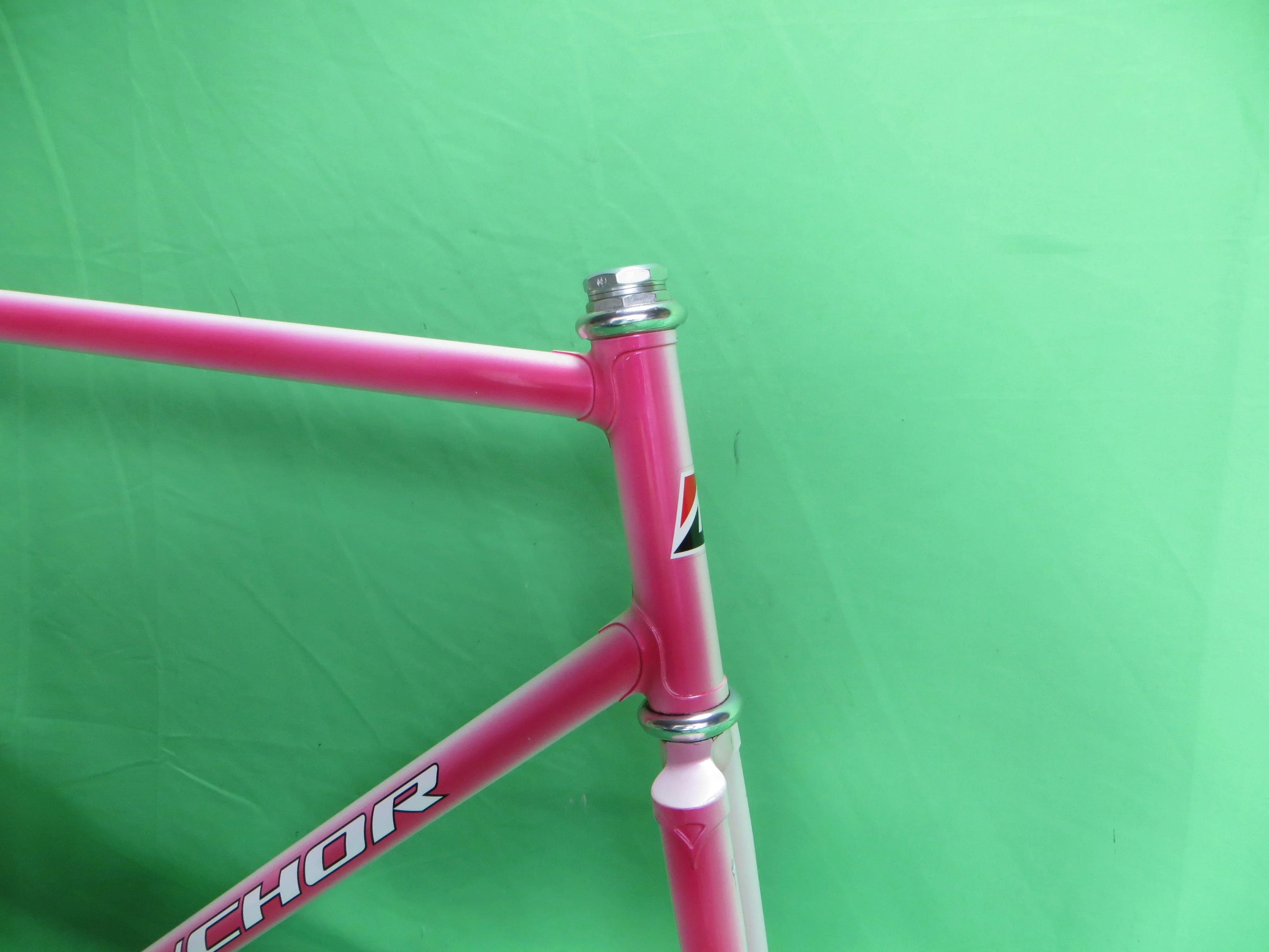 Anchor // Sakura🌸 Pink / White Fade // 56.5cm - Image 9