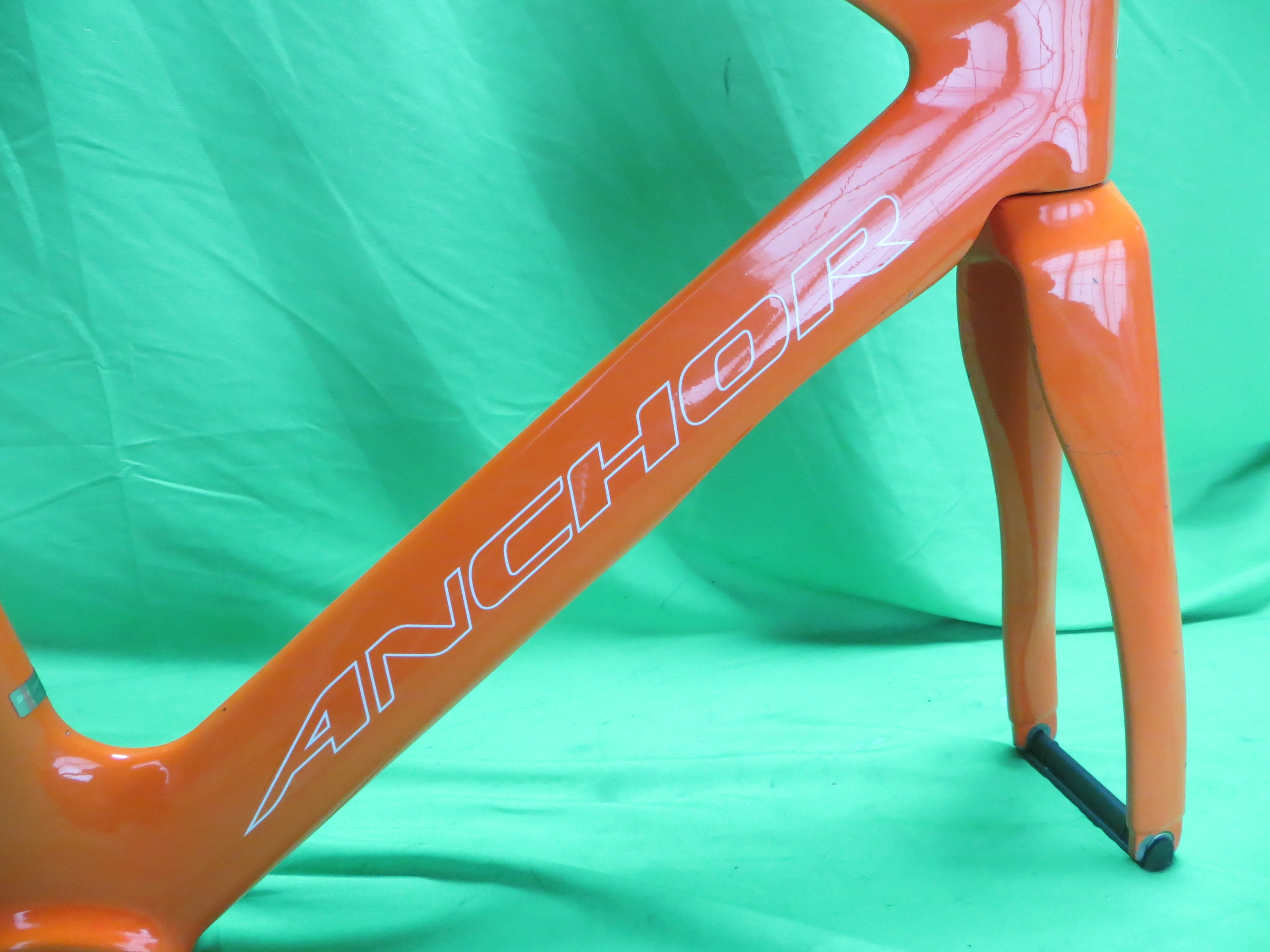 Anchor TR8 Carbon M-size // Orange // 50cm NJS Approved - Image 14