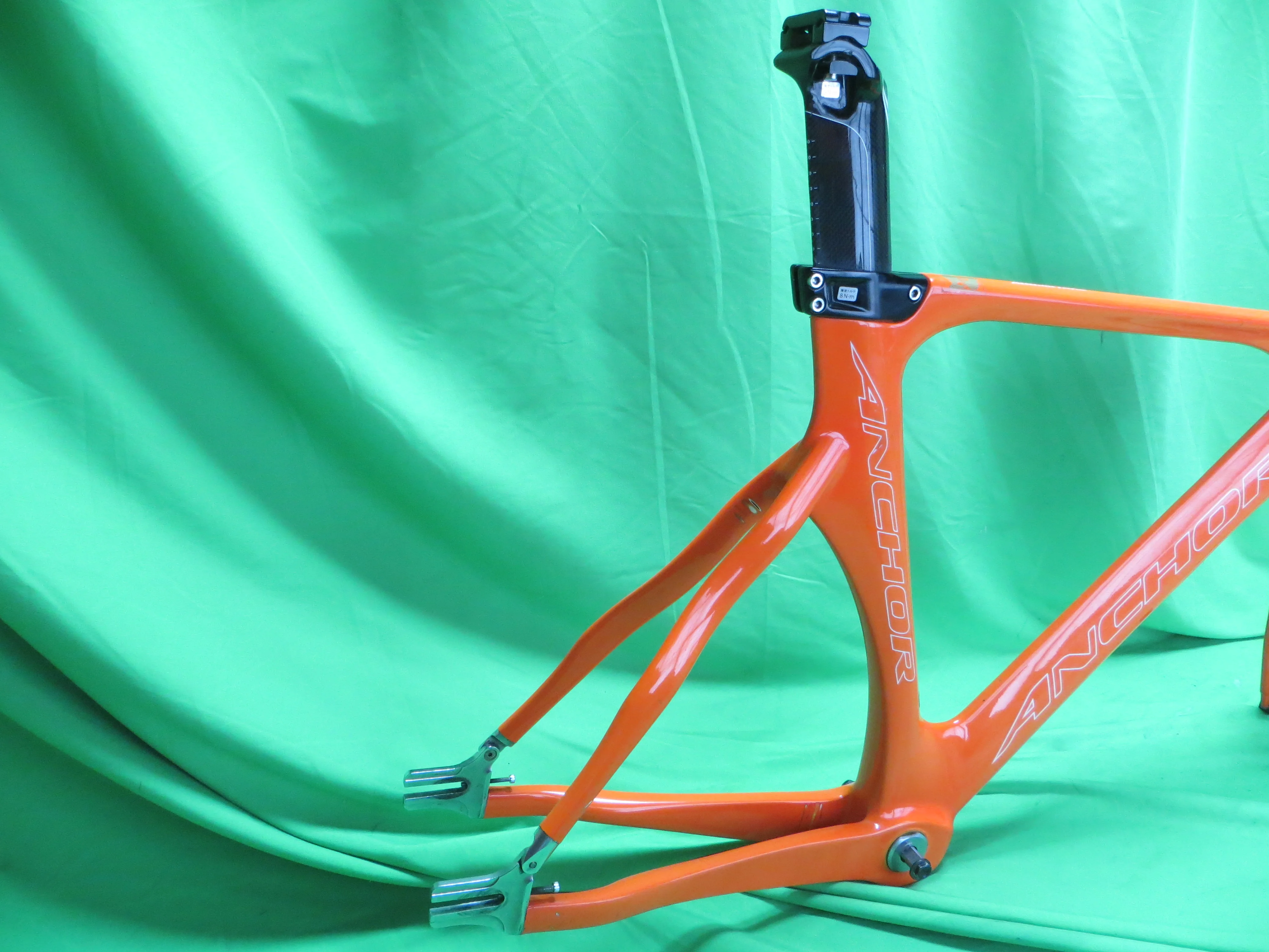 Anchor TR8 Carbon M-size // Orange // 50cm NJS Approved - Image 16