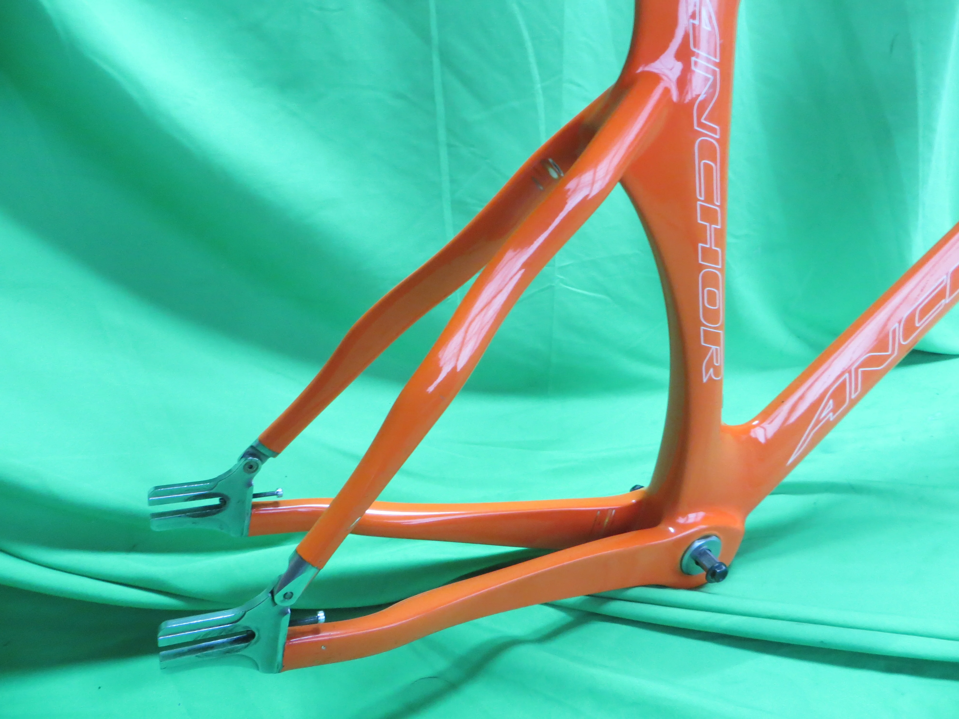 Anchor TR8 Carbon M-size // Orange // 50cm NJS Approved - Image 17