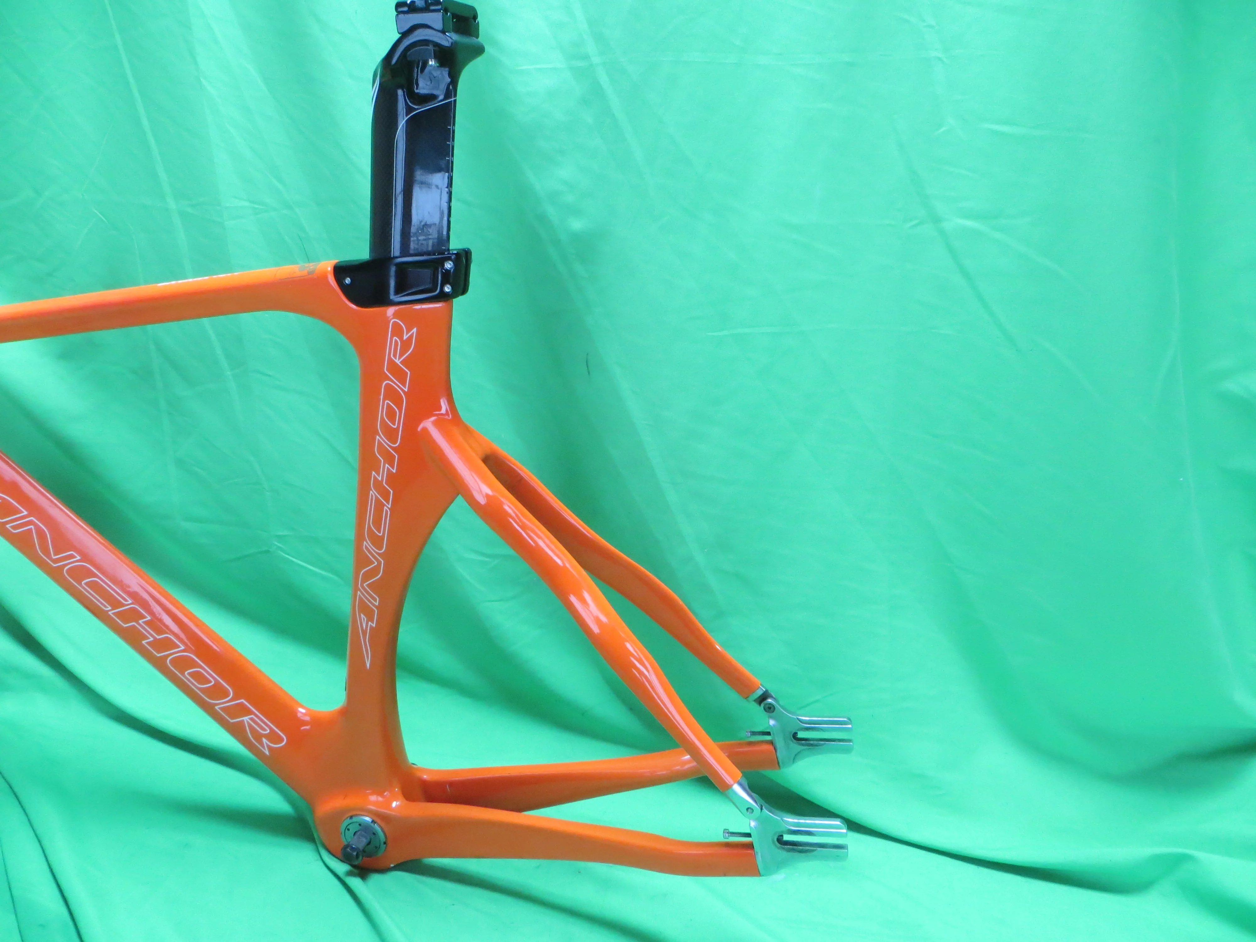 Anchor TR8 Carbon M-size // Orange // 50cm NJS Approved - Image 8