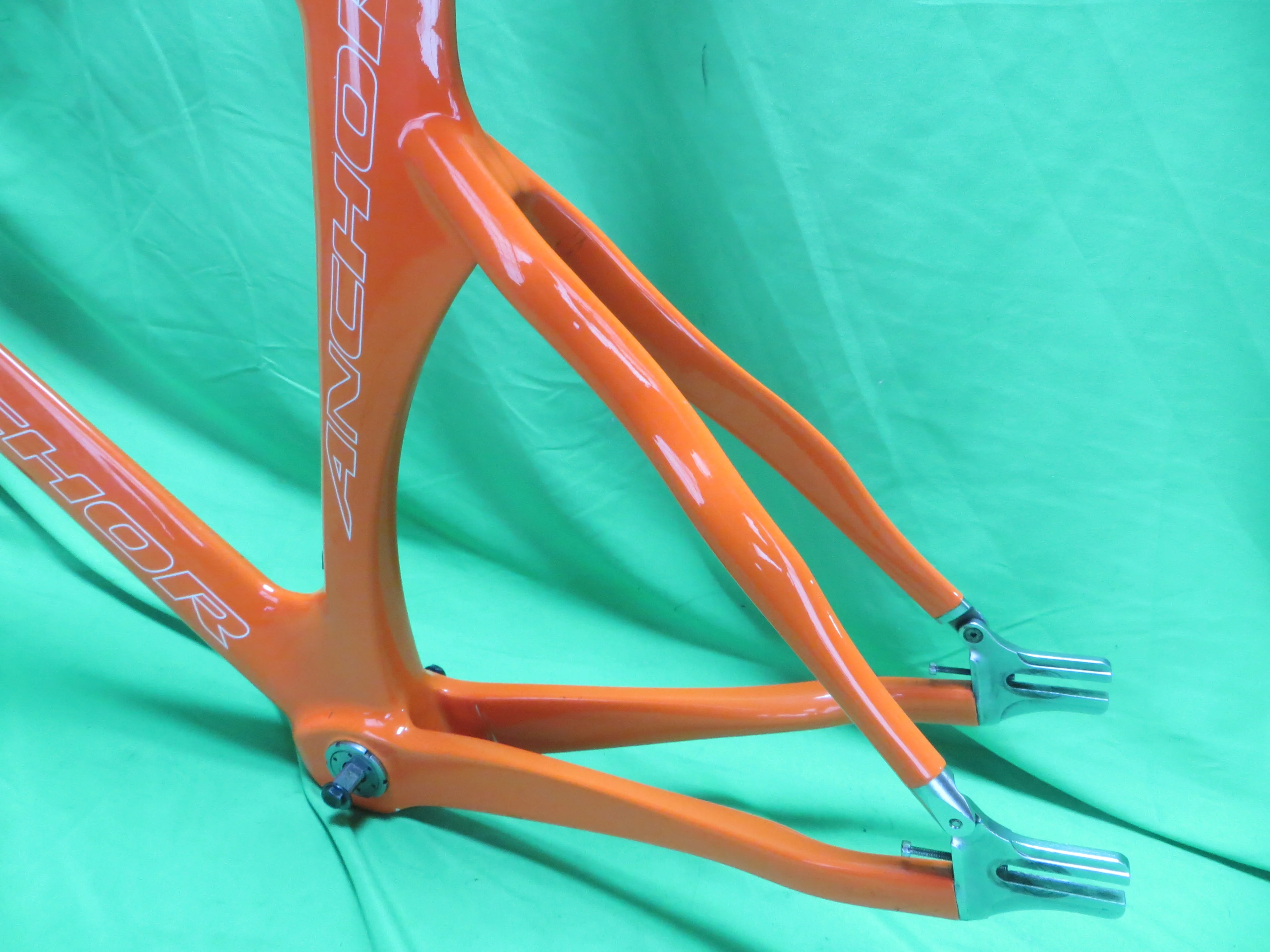 Anchor TR8 Carbon M-size // Orange // 50cm NJS Approved - Image 9