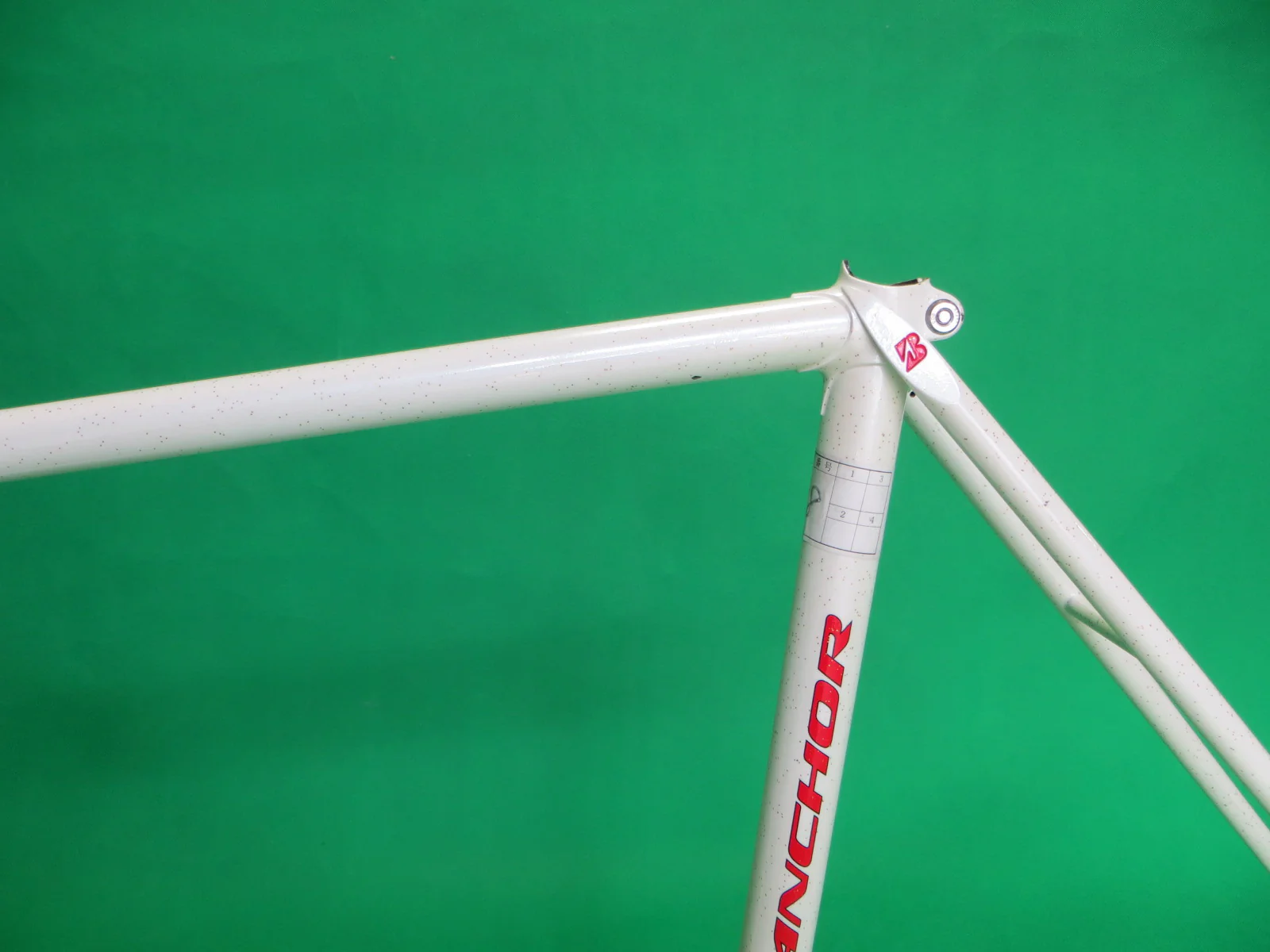 Anchor // White with Red Decals and Gold Flake // 51.5cm - Image 5