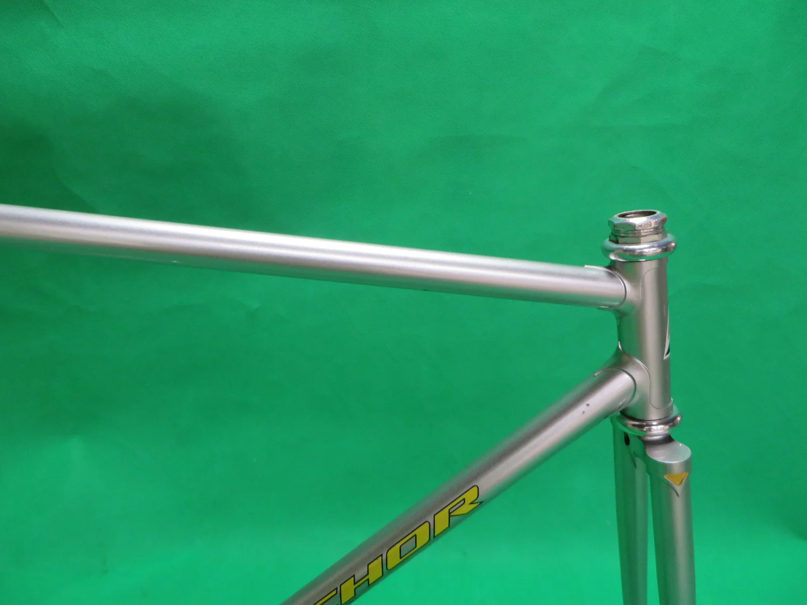 Anhcor  // Mach Silver / Drilled For Brakes // 51.5cm - Image 11