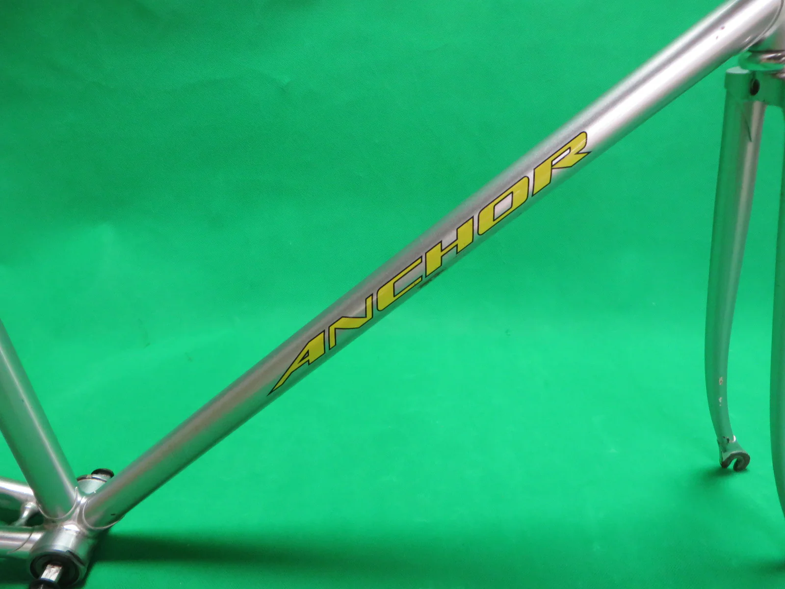 Anhcor  // Mach Silver / Drilled For Brakes // 51.5cm - Image 13