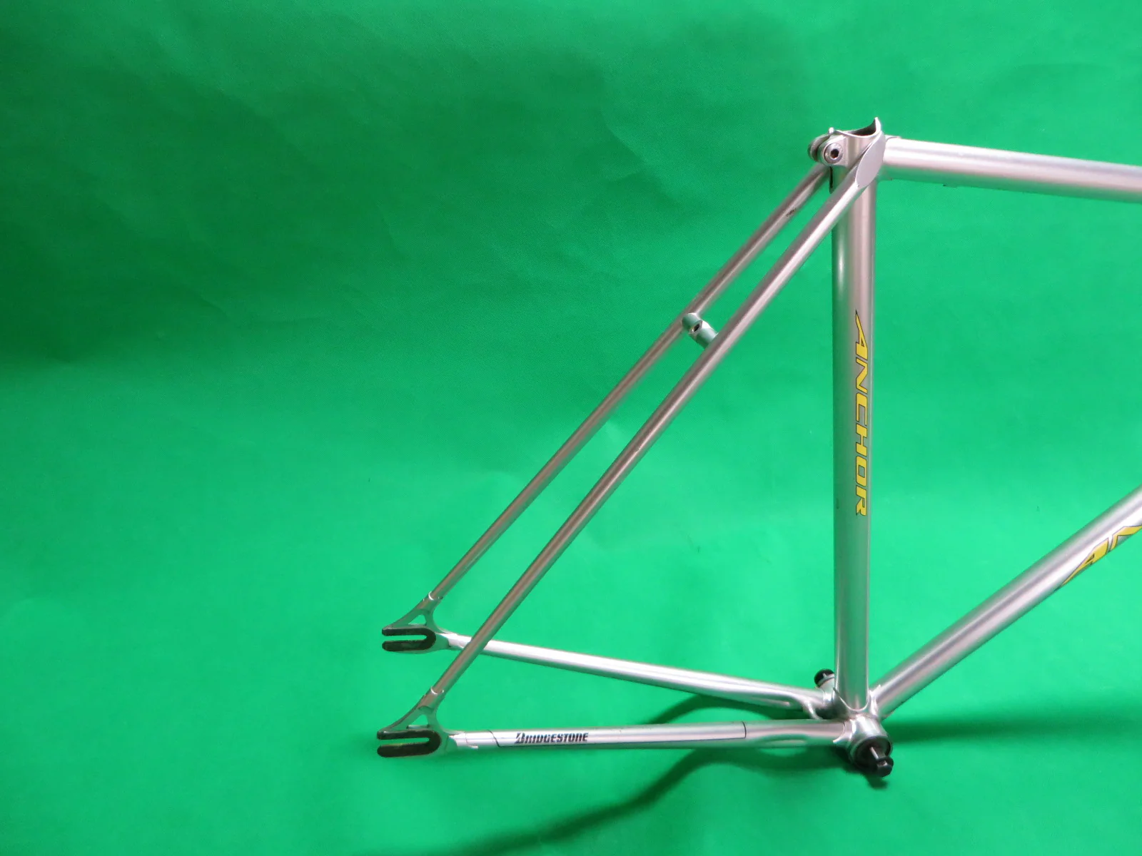 Anhcor  // Mach Silver / Drilled For Brakes // 51.5cm - Image 15