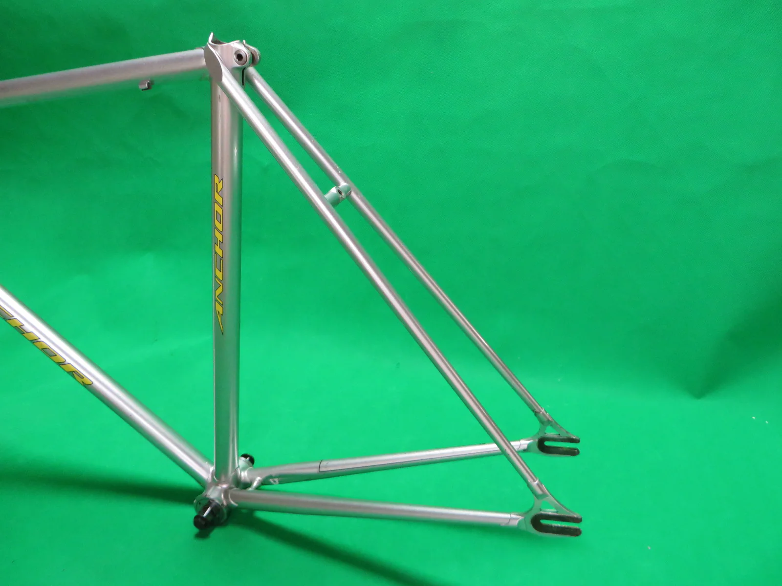 Anhcor  // Mach Silver / Drilled For Brakes // 51.5cm - Image 8