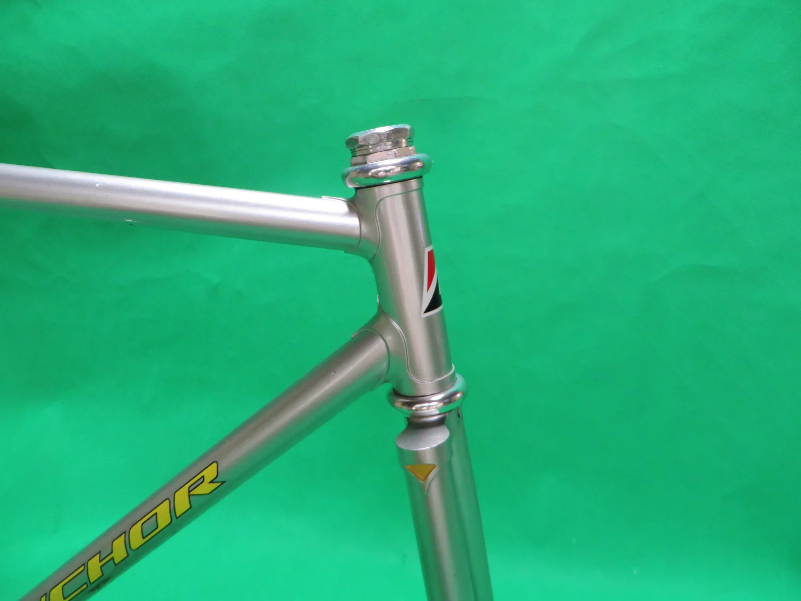 Anhcor  // Mach Silver / Drilled For Brakes // 51.5cm - Image 9