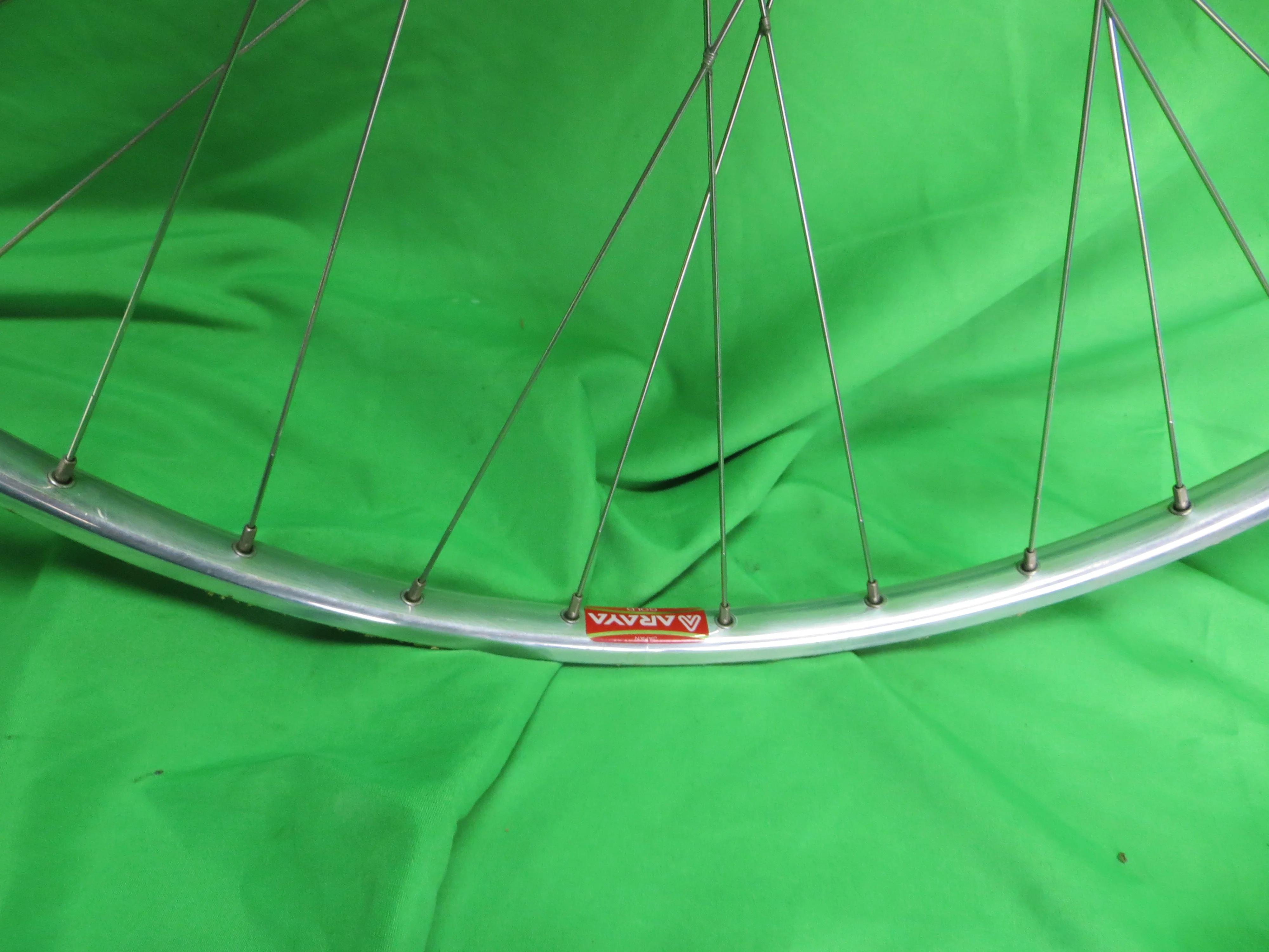 Araya Gold 16B 700c Tubular NJS rim, Shimano Dura Ace HB-7600 36H NJS 100mm/9mm Front Hub (24110503) - Image 3