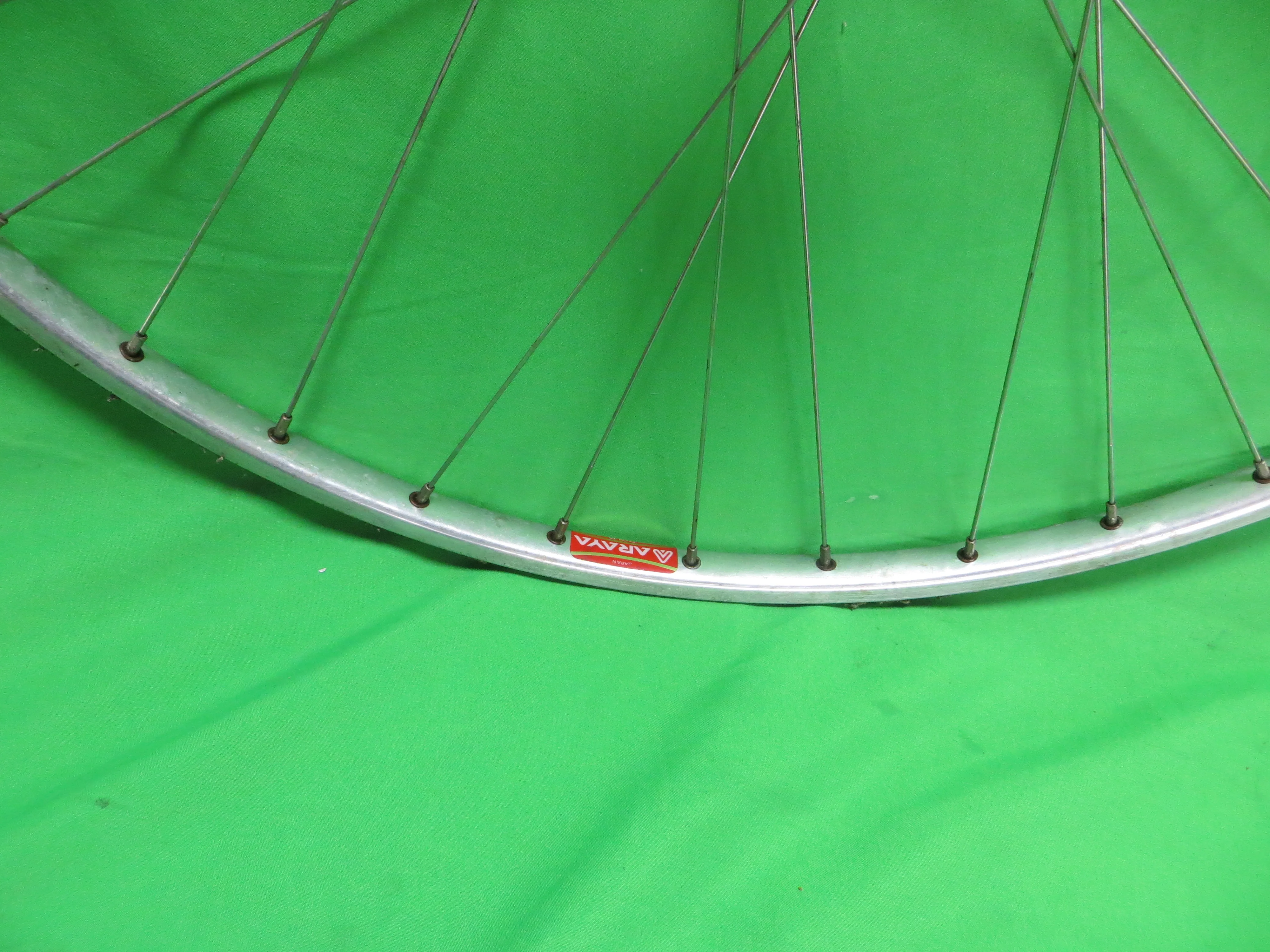 Araya Gold 16B 700c Tubular NJS rim, Shimano Dura Ace HB-7600 NJS 100mm/9mm Front Hub (24100607) - Image 3
