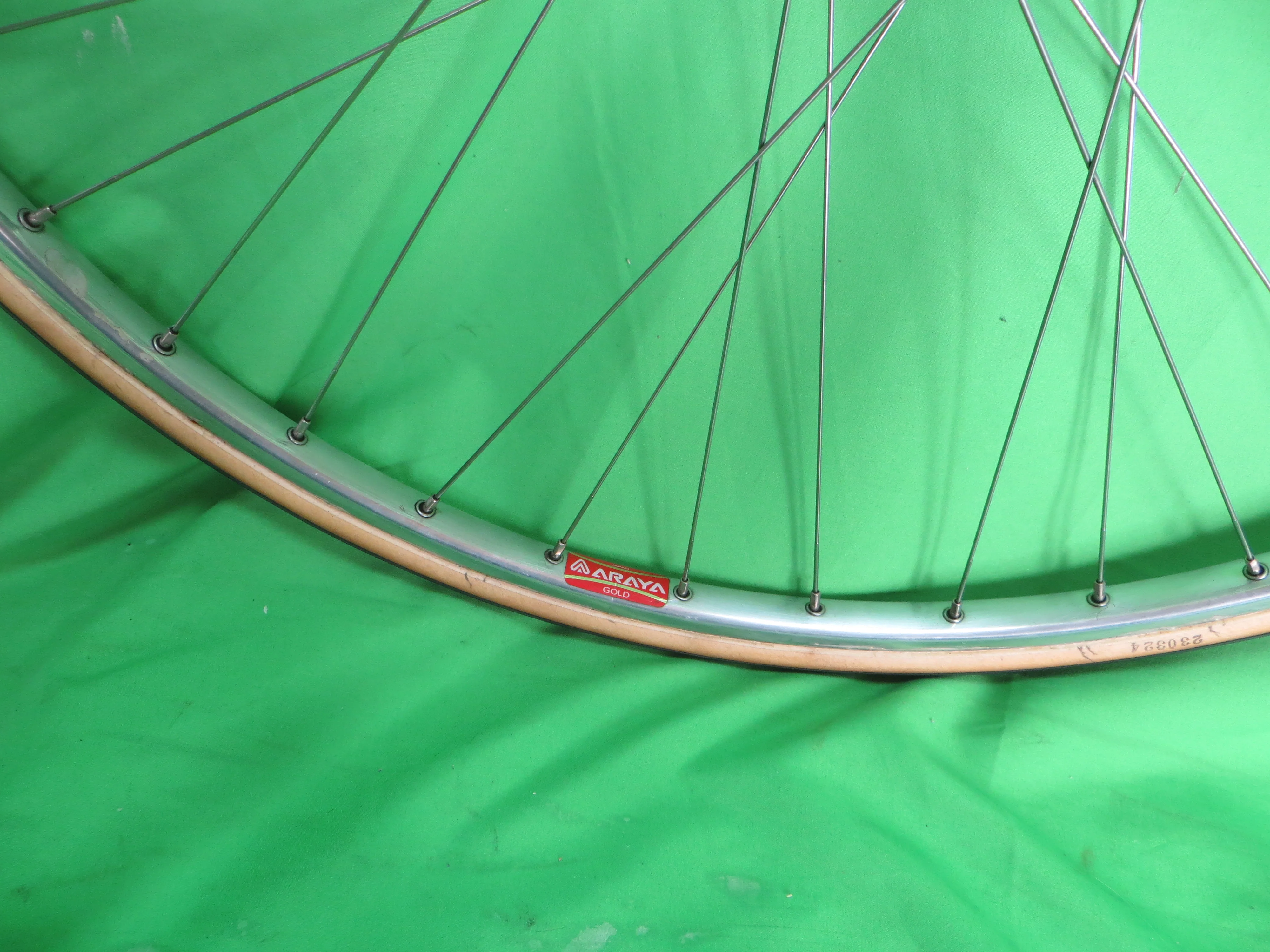 Araya Gold 16B NJS 700c Tubular NJS rims, Shimano Dura Ace HB-7600 NJS hubs 110mm, Soyo Tires (26010905) - Image 9