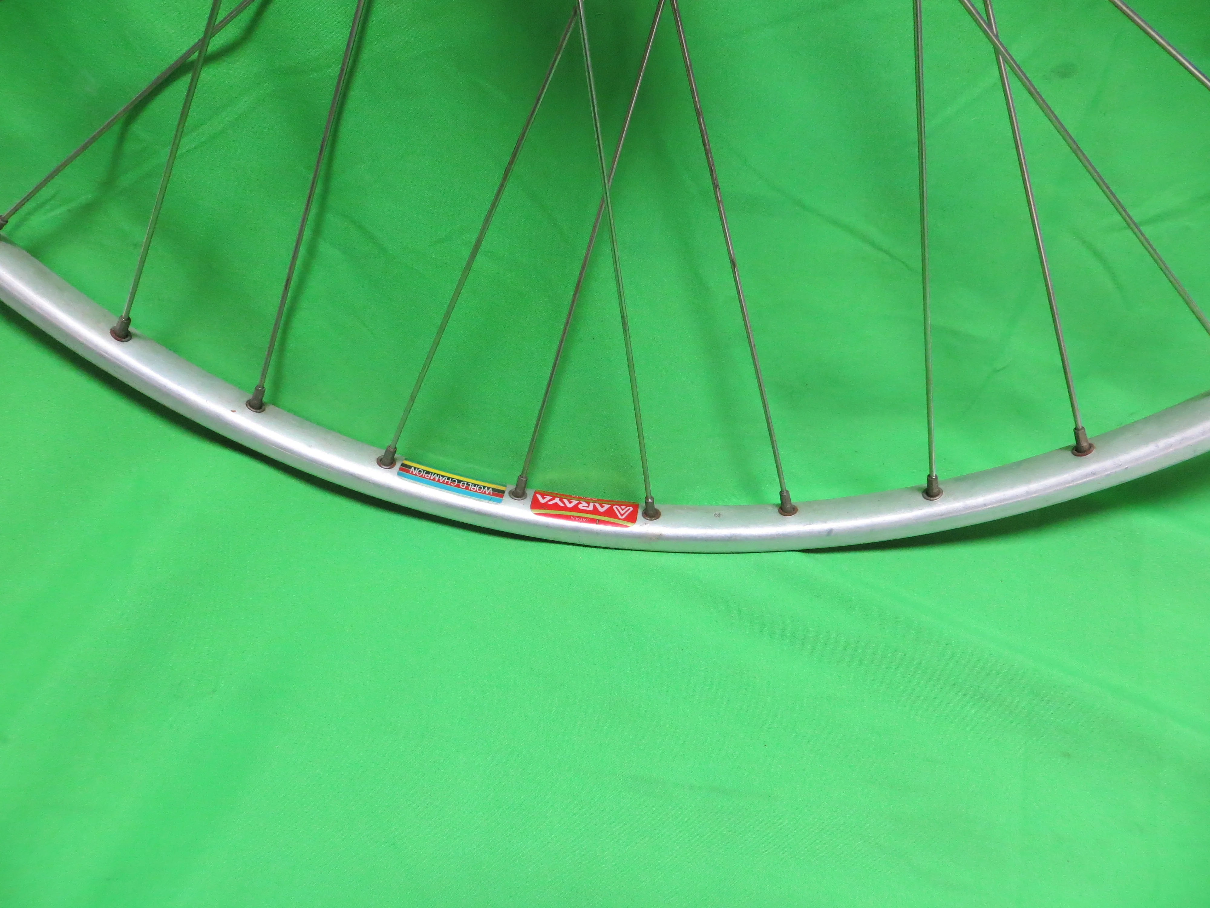 Araya Gold 16B World Champion 700c Tubular NJS Rim, Shimano Dura Ace HB-7600 NJS 100mm/8mm Front Hub (23111502) - Image 3