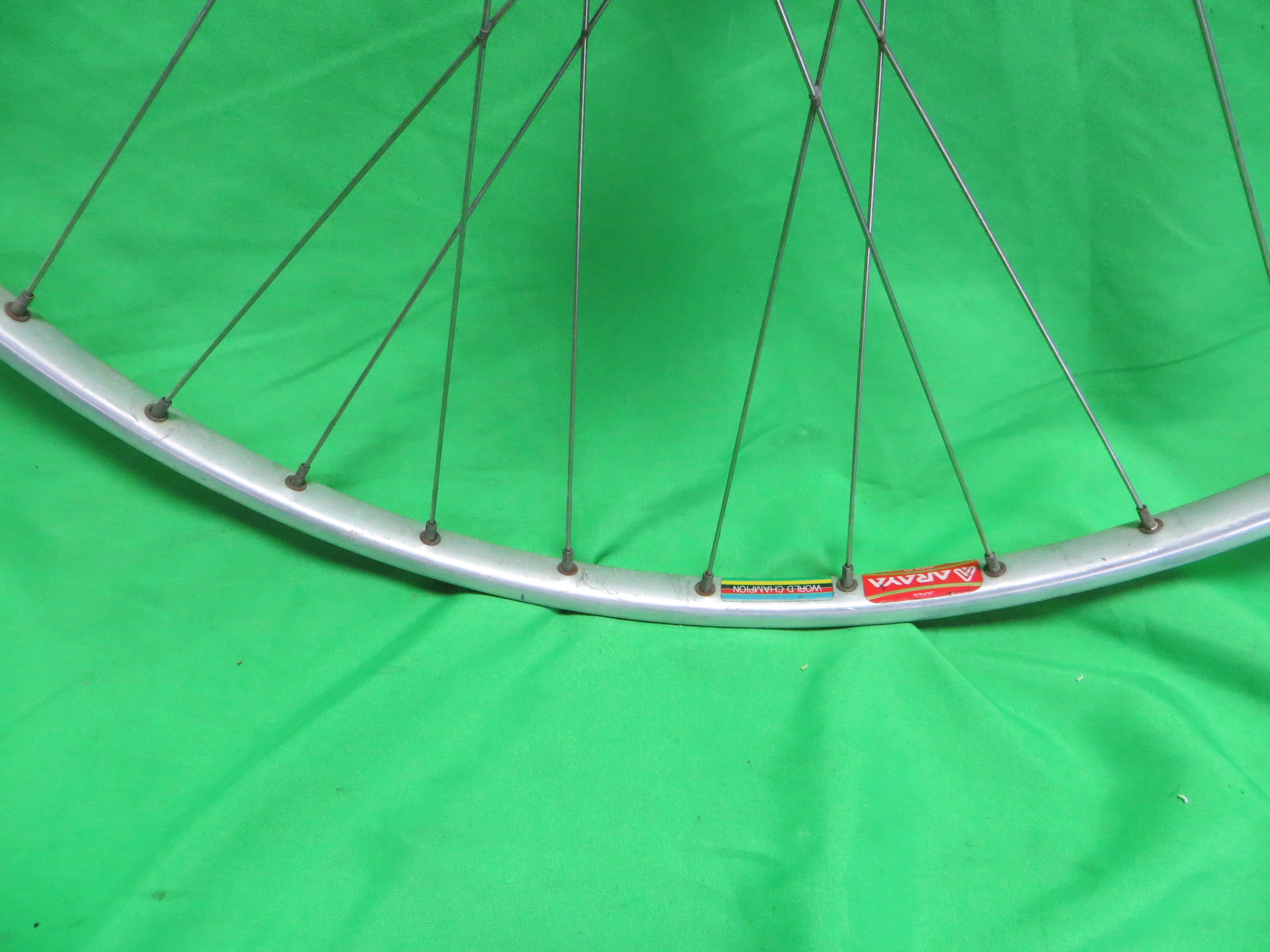 Araya Gold World Champion 16B 700c Tubular NJS rim, Suzue Pro Max NJS 100mm/8mm Front Hub (25021903) - Image 6
