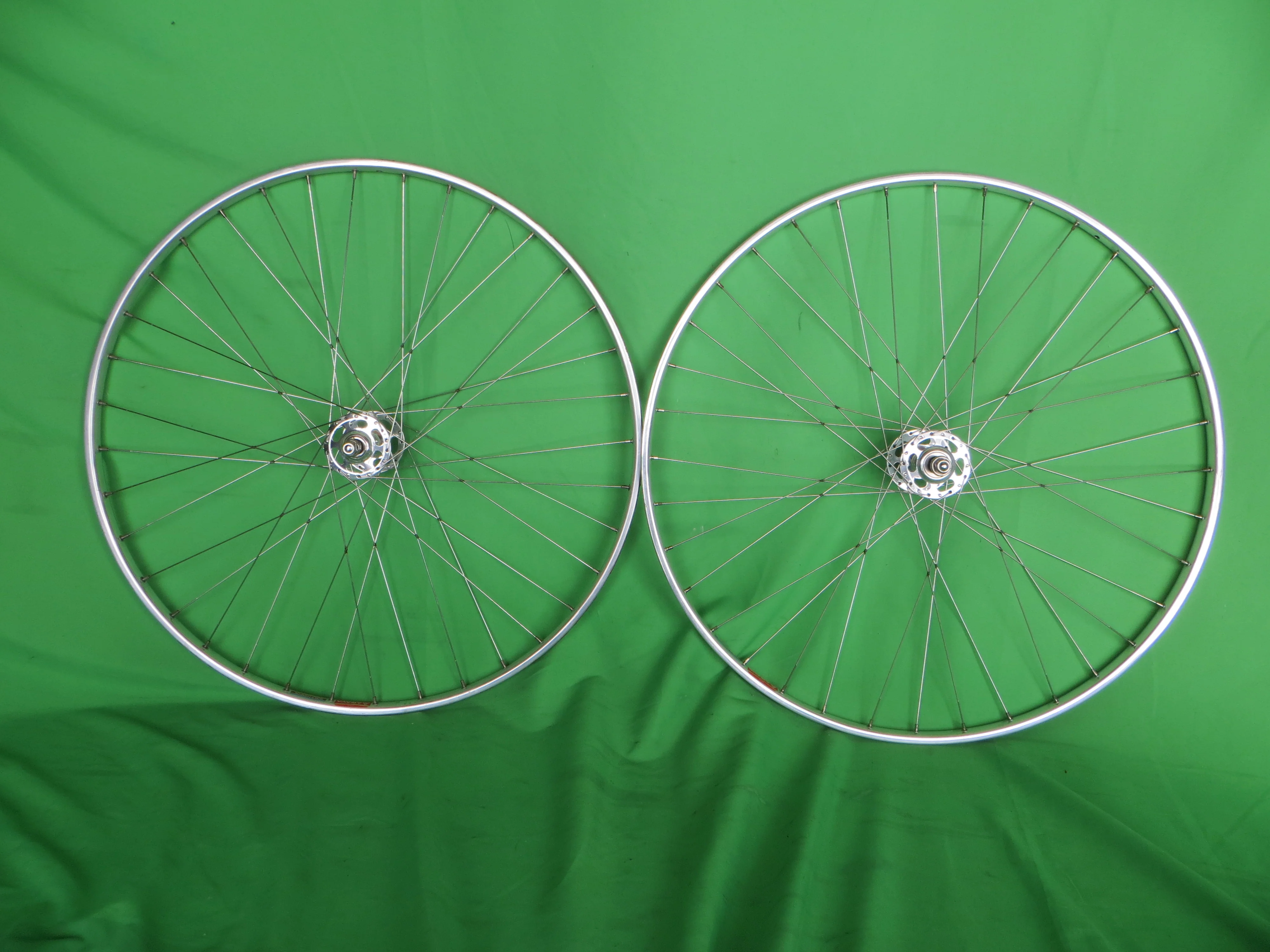 Araya Gold World Champion 16B NJS 700c Tubular NJS Rims, Campagnolo Record NJS hubs 36H 120mm (2602821)