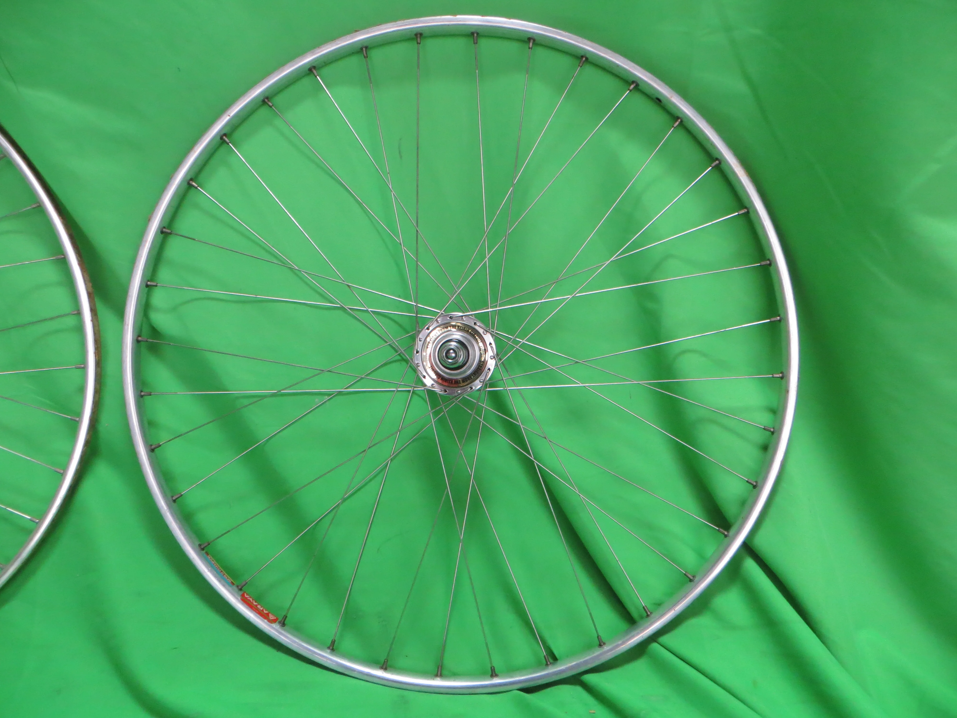 Araya Gold World Champion 16B NJS 700c Tubular NJS Rims, Suntour Superbe Pro NJS Hubs 36H 120mm (26032501) - Image 14