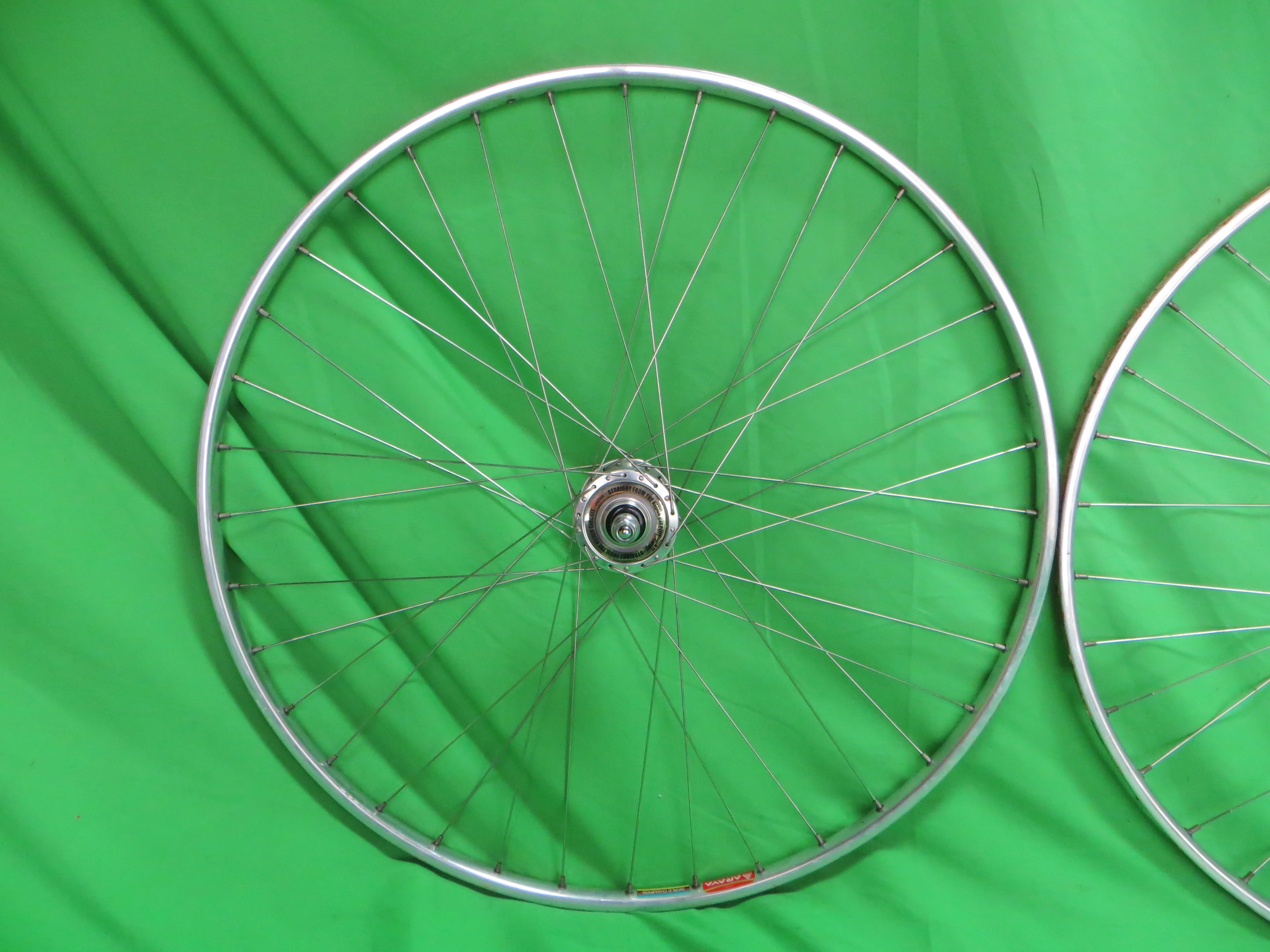 Araya Gold World Champion 16B NJS 700c Tubular NJS Rims, Suntour Superbe Pro NJS Hubs 36H 120mm (26032501) - Image 2